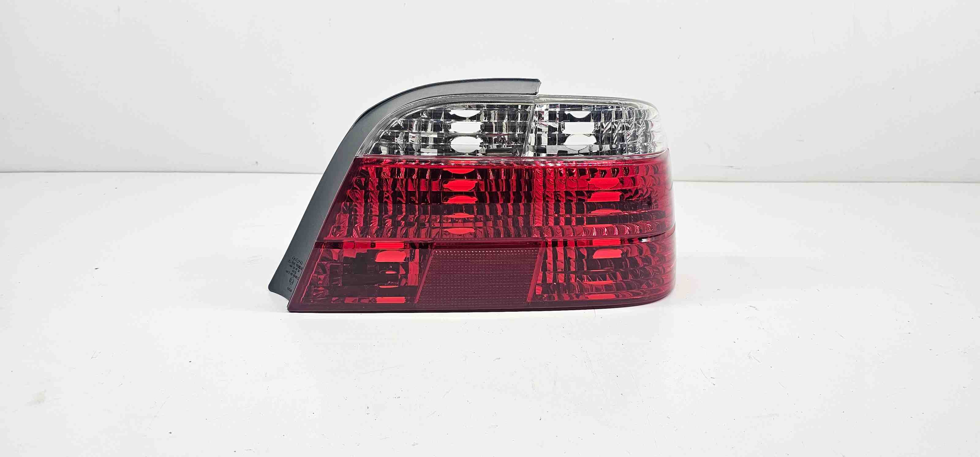BMW 7 Series E38 (1994-2001) Фонарь задний правый SK161010795,8379114,084441920RF 32400260