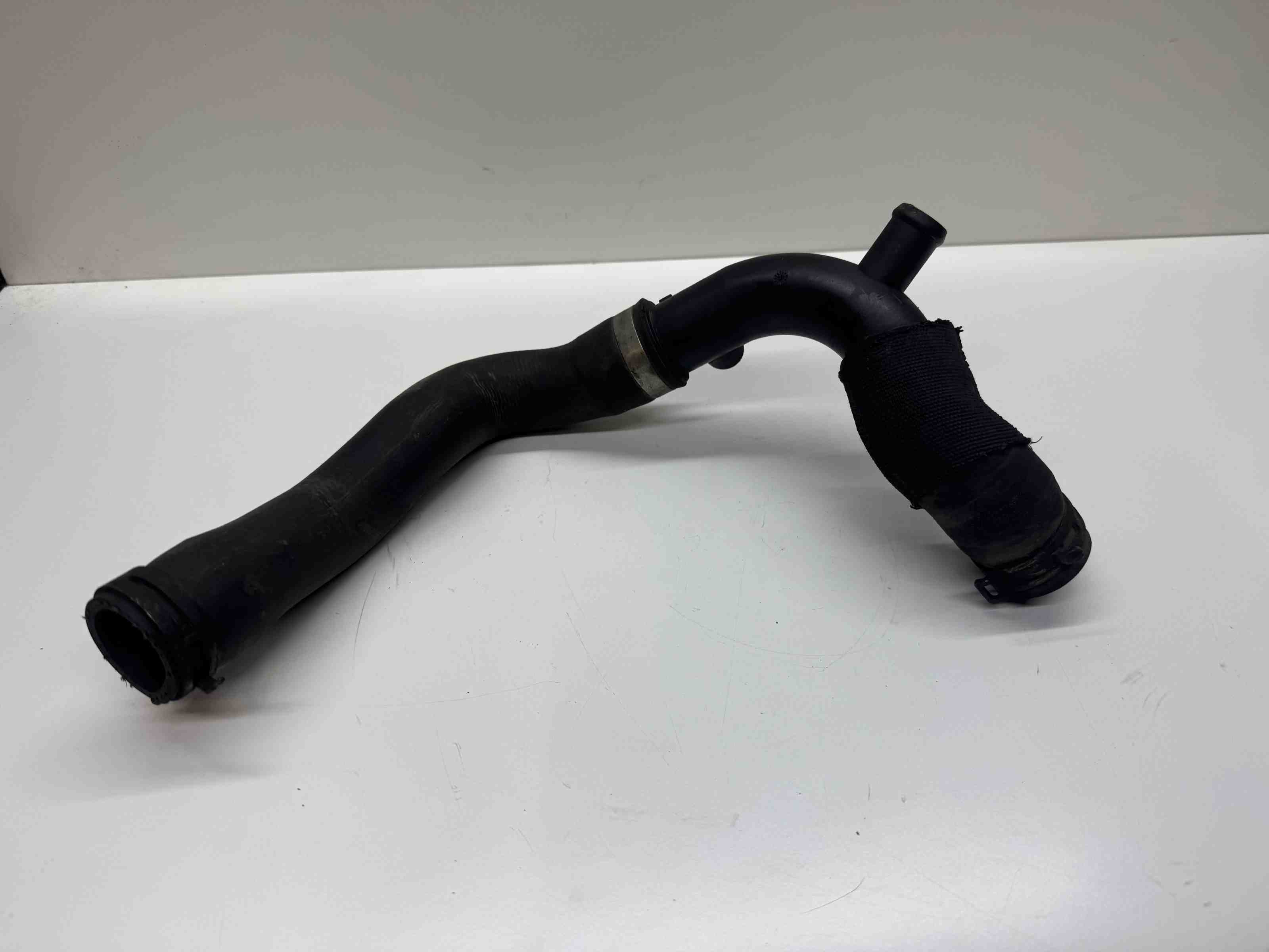 VOLKSWAGEN Passat B6 (2005-2010) Kylvätskeslangrör 3C0121087A 32404798