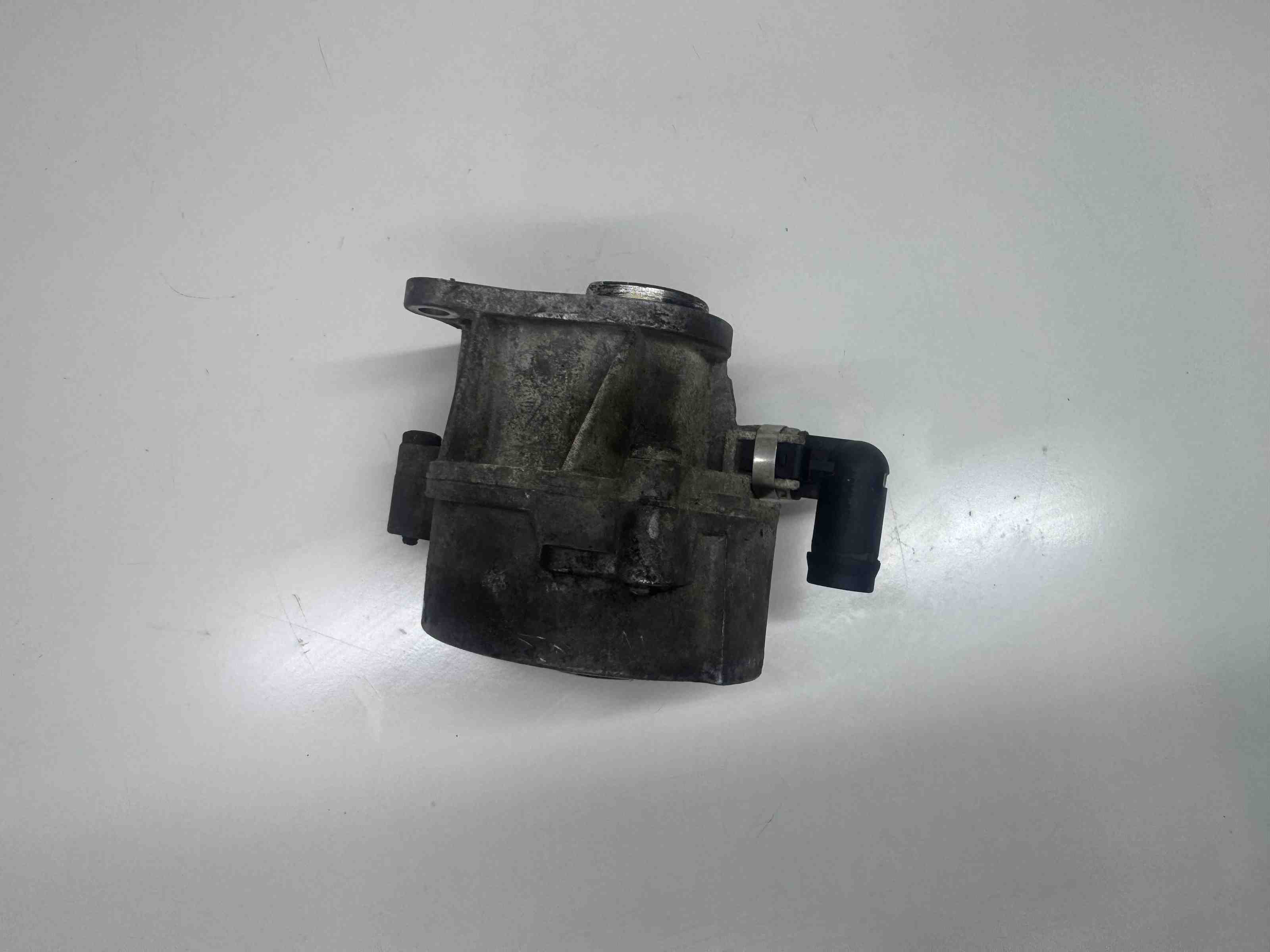 RENAULT Megane 2 generation (2002-2012) Vacuum Pump 0163322916 32410544