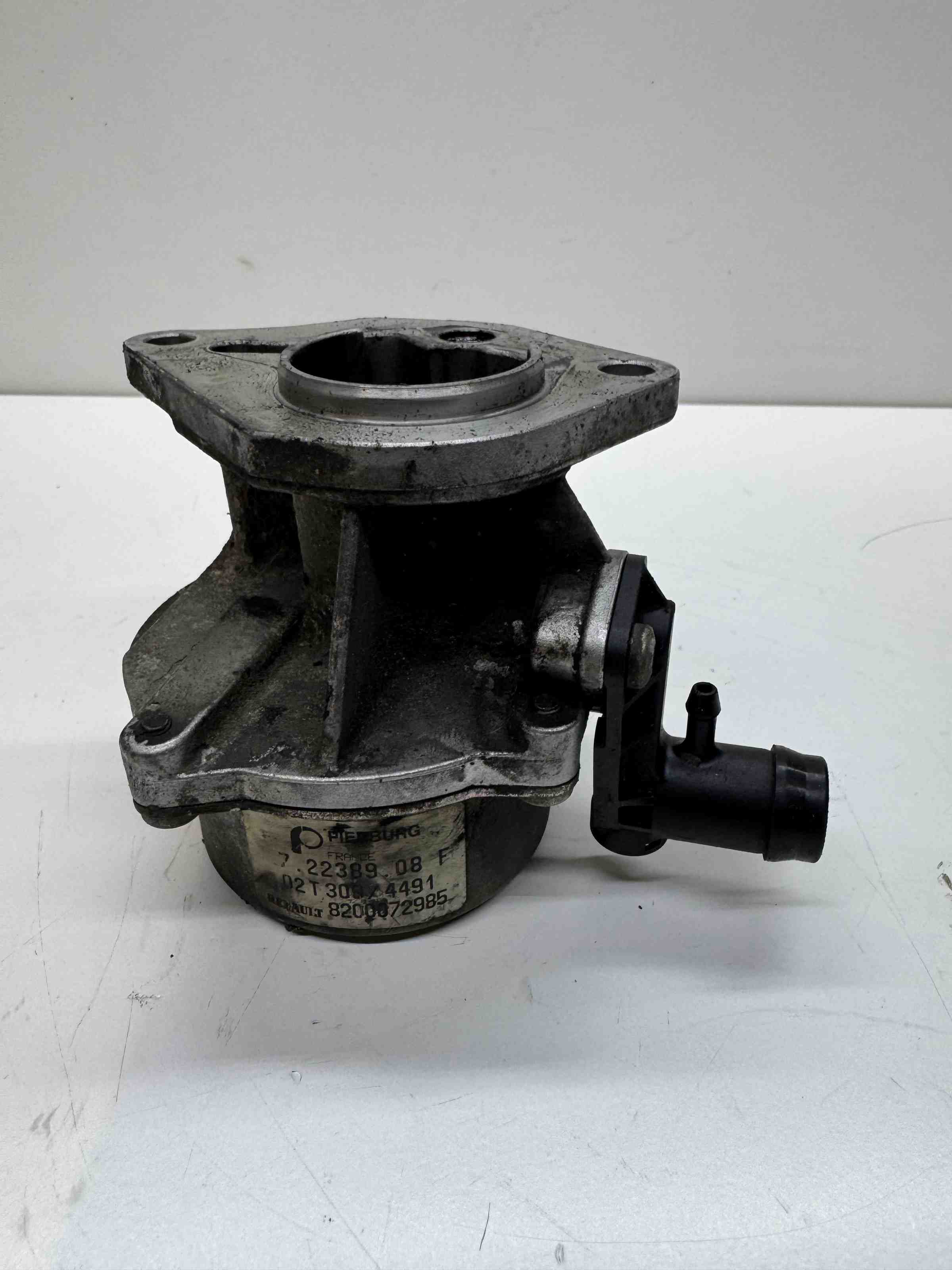 RENAULT Megane 1 generation (1995-2003) Tyhjiöpumppu 72238908F,8200072985,02T3094491 32447276