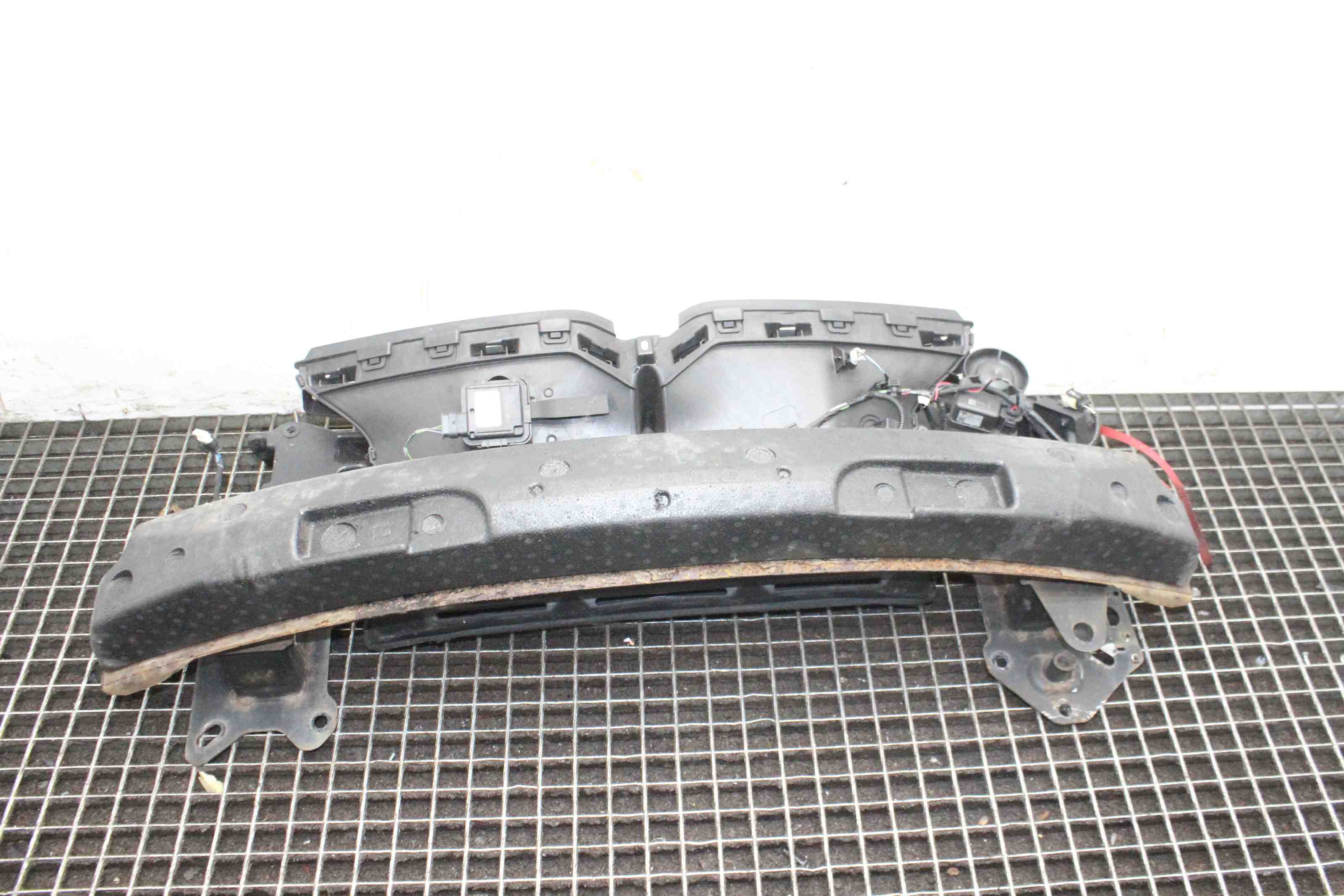TESLA Model X 1 generation (2015-2024) Усилитель переднего бампера 1050223-00-D 32395175
