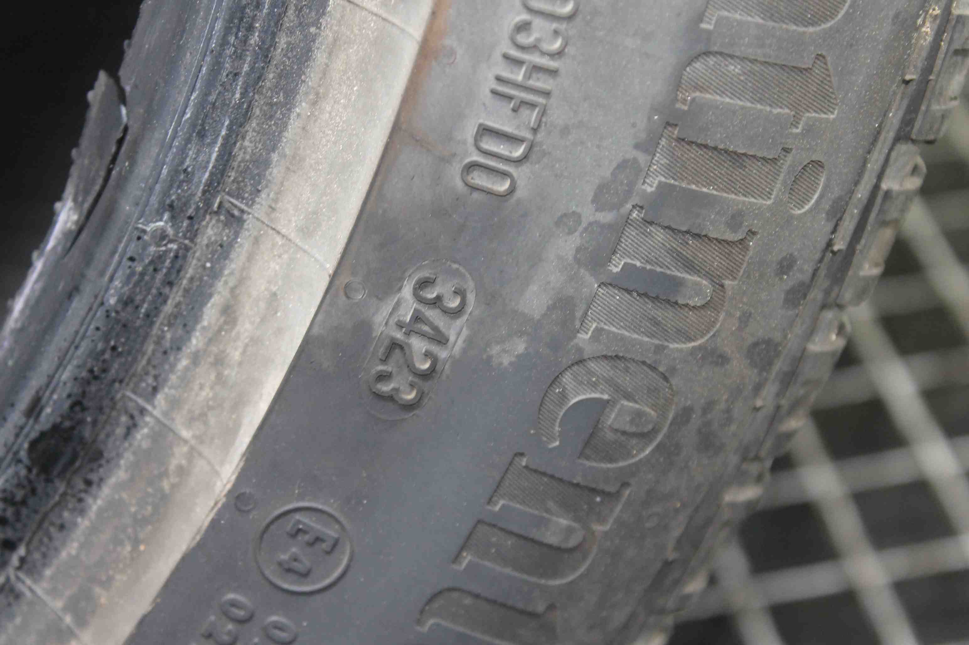 LAND ROVER Defender 2 generation (2019-2023)  Шины Continental,275/45R22 32397038