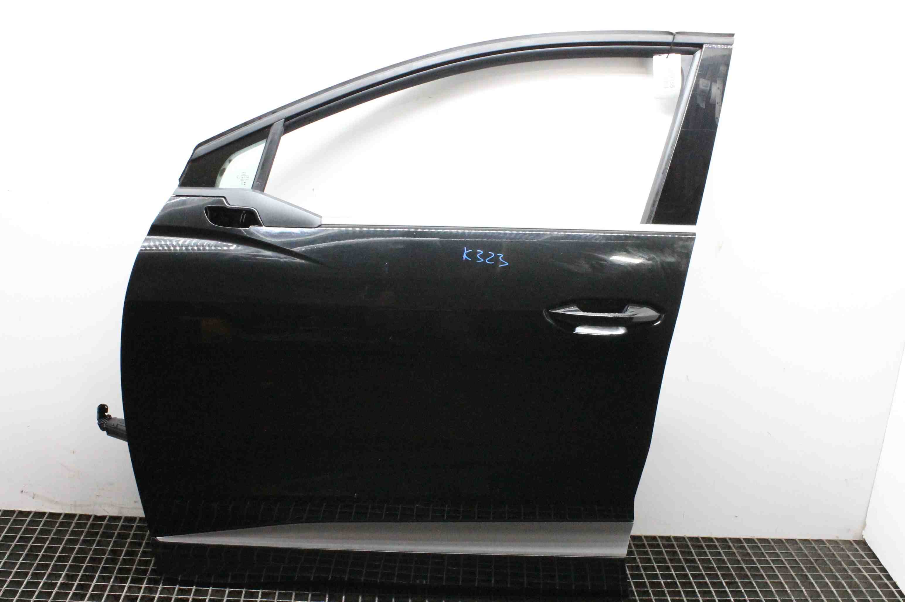 AUDI Q4 Sportback e-tron 1 generation (2021-2024) Front Left Door 0E/Y9T 32399042