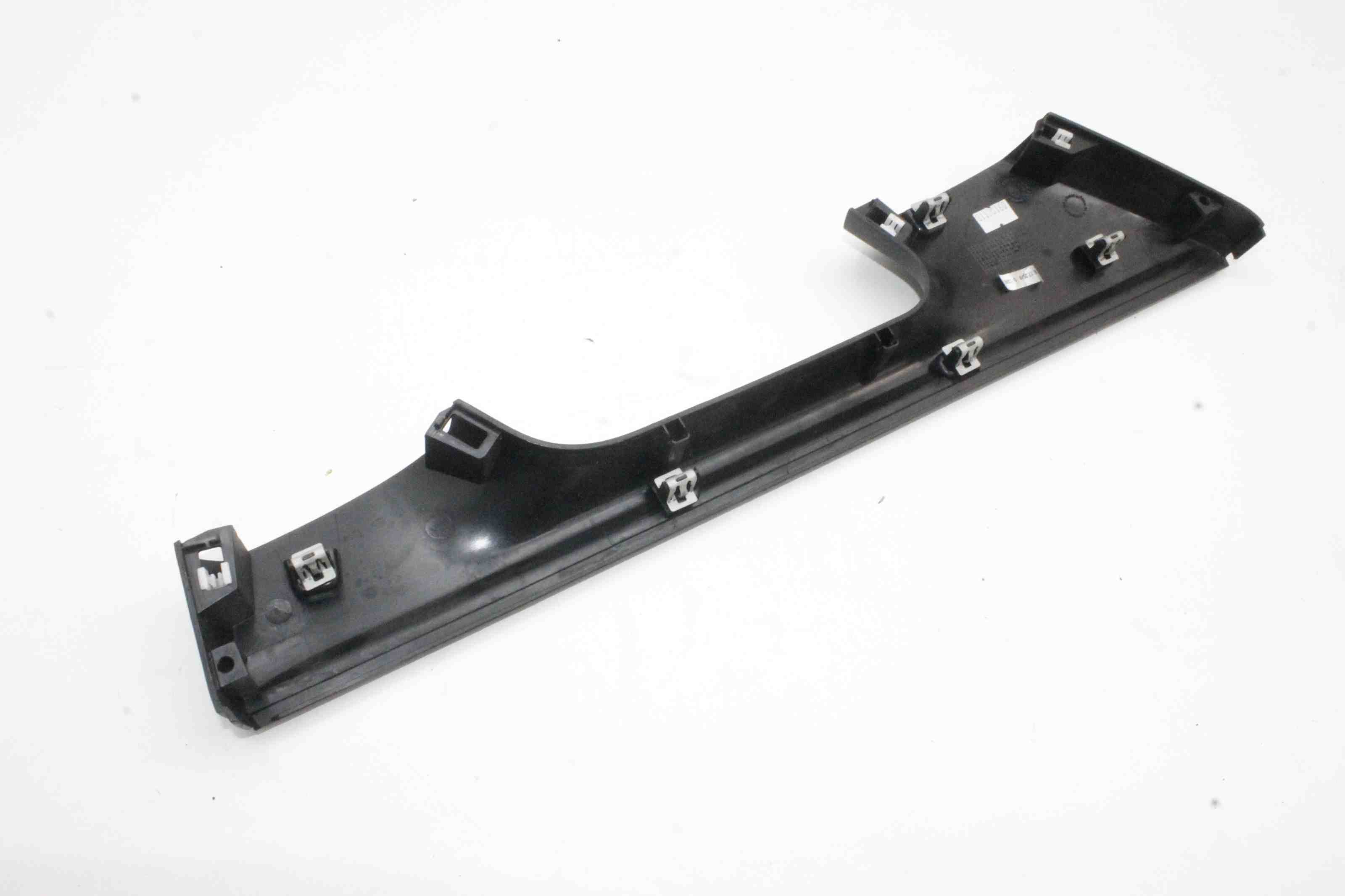TESLA Model X 1 generation (2015-2024) Seat trim details 1100674-00-D 32400127