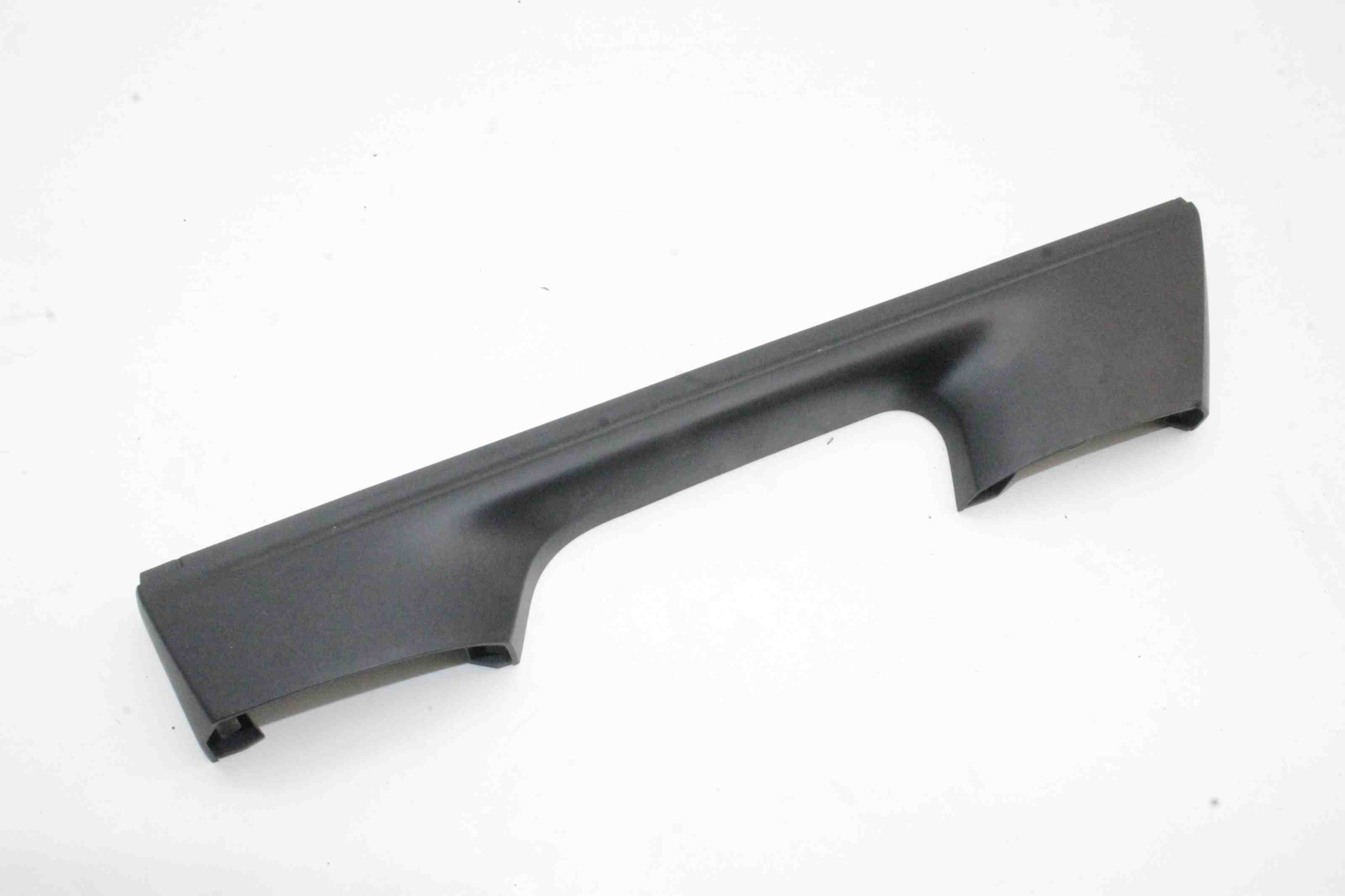TESLA Model X 1 generation (2015-2024) Seat trim details 1100674-00-D 32400127