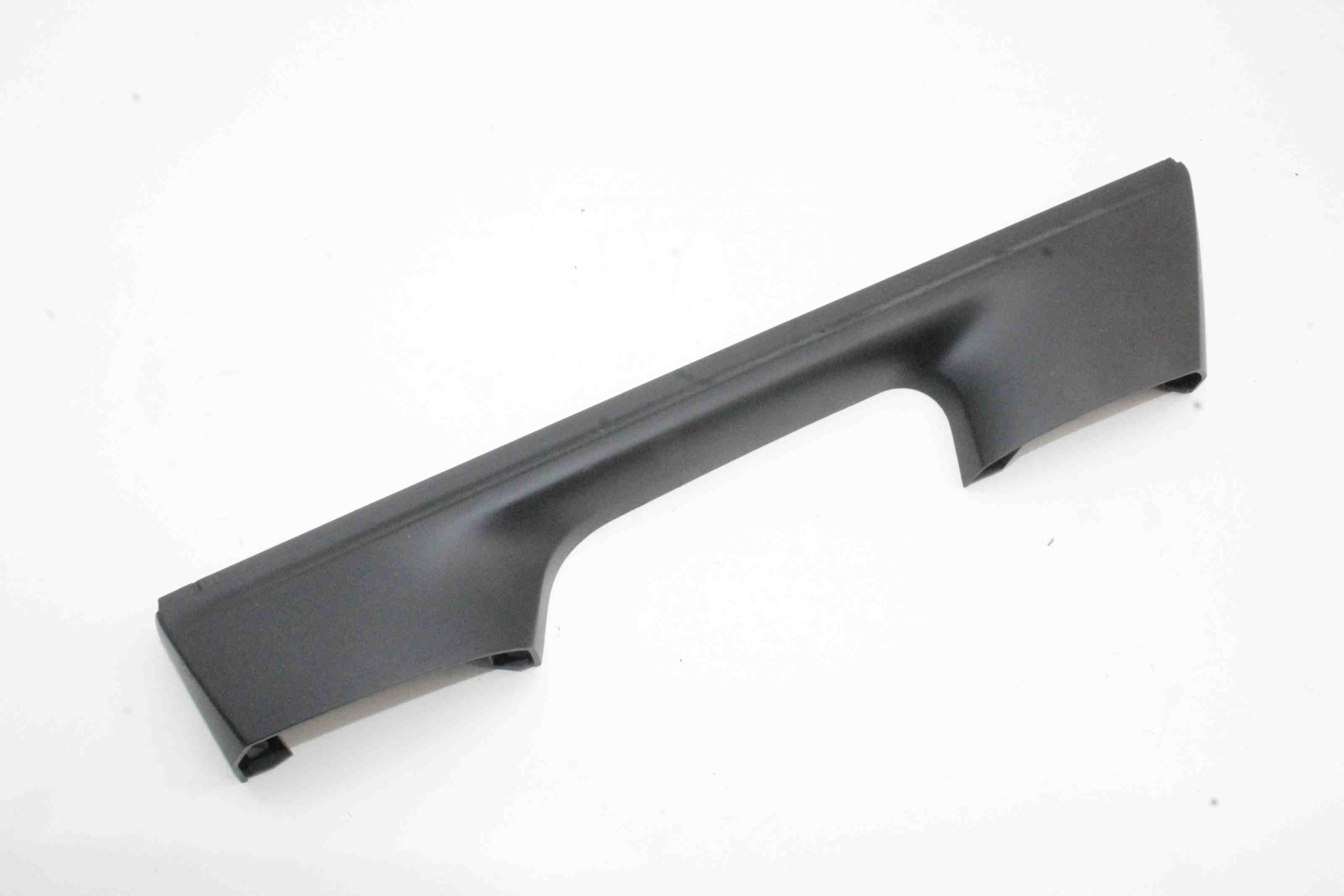 TESLA Model X 1 generation (2015-2024) Seat trim details 1100674-00-D 32400132
