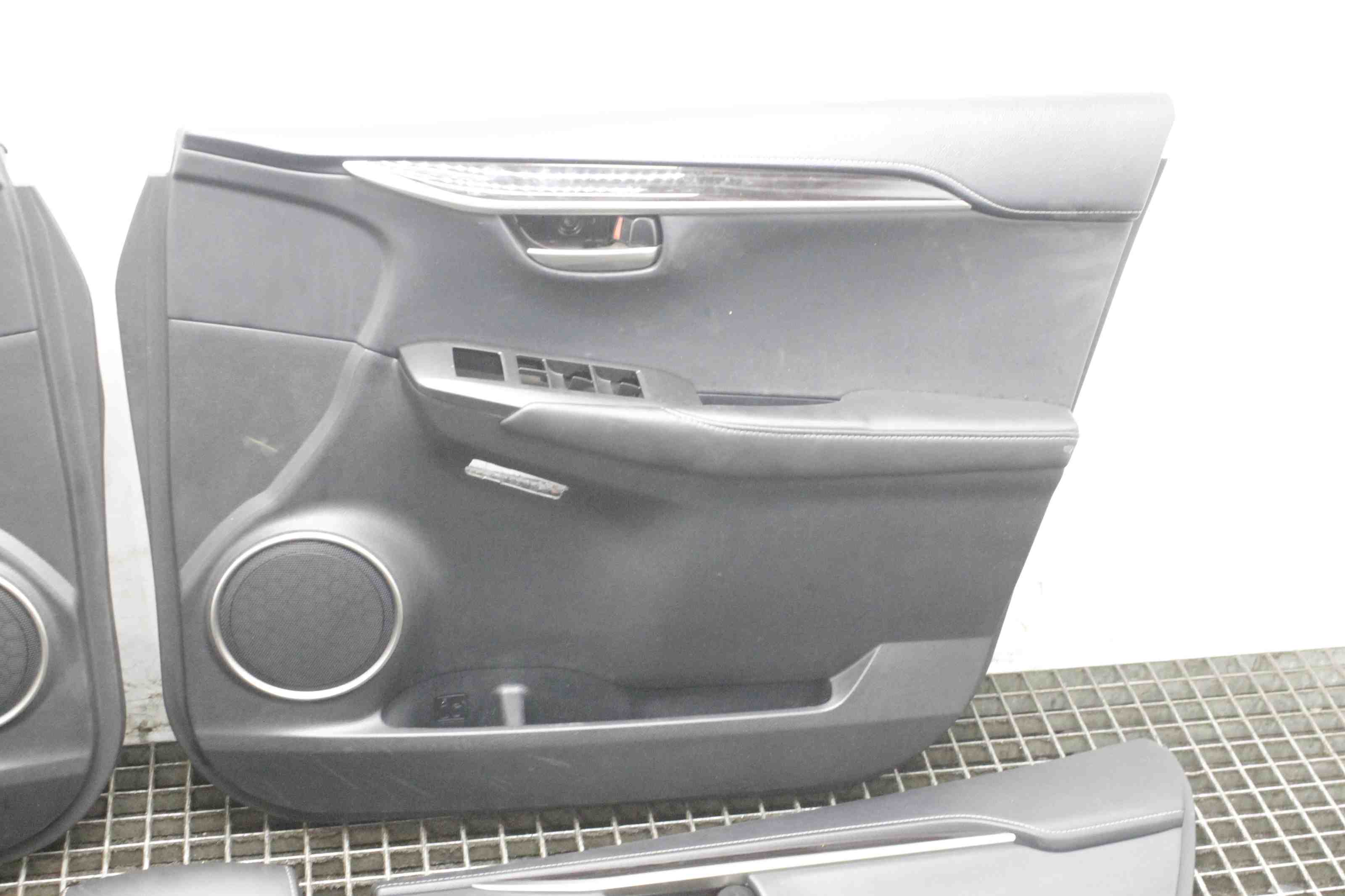LEXUS NX 1 generation (2014-2021) Внутренние сиденья с комплектом дверных карт 32409561