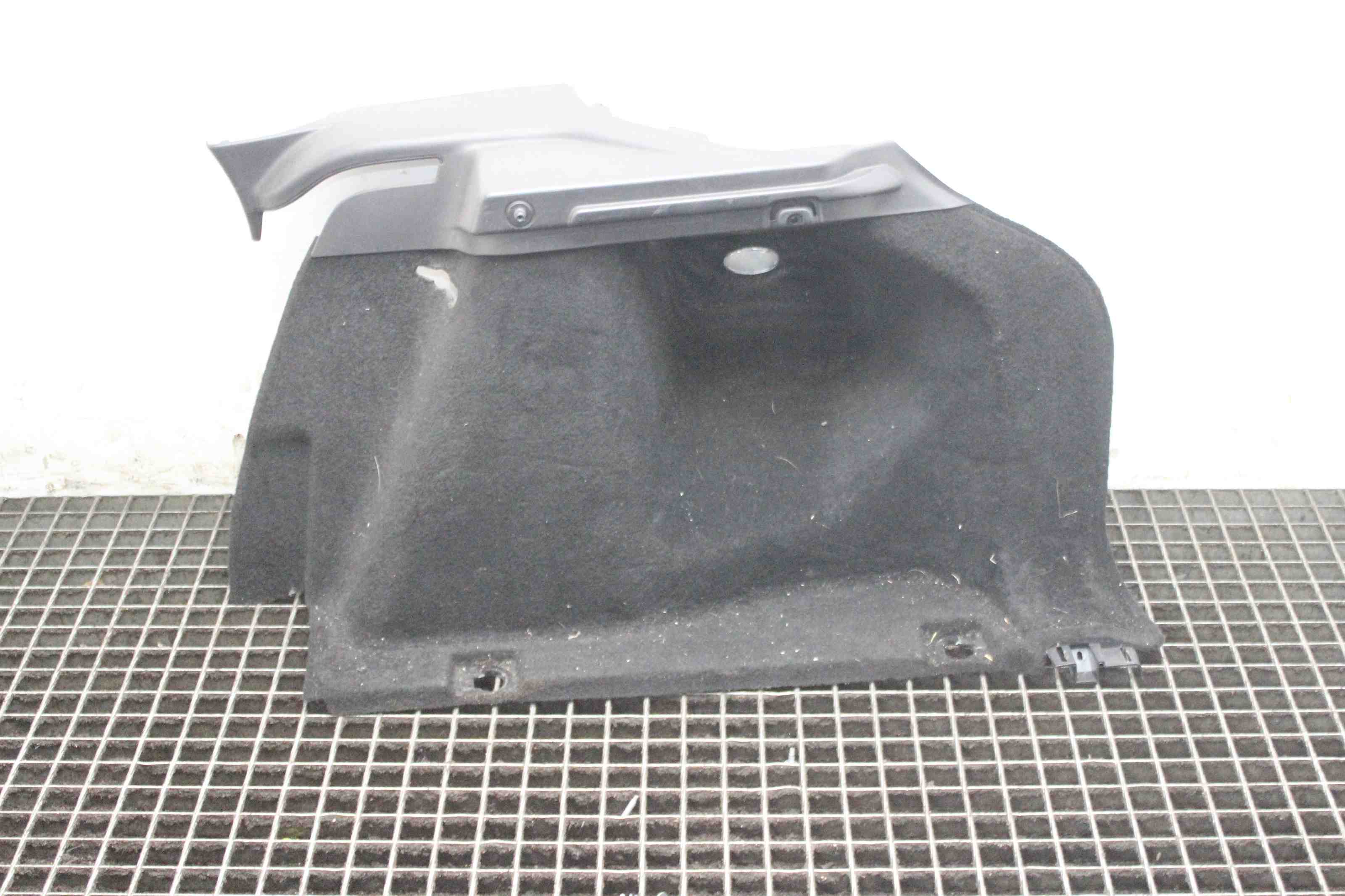 LAND ROVER Range Rover Evoque L538 (1 gen) (2011-2020) Oikean puolen takarunkoverhoilu BJ32-45430-ET 32462822