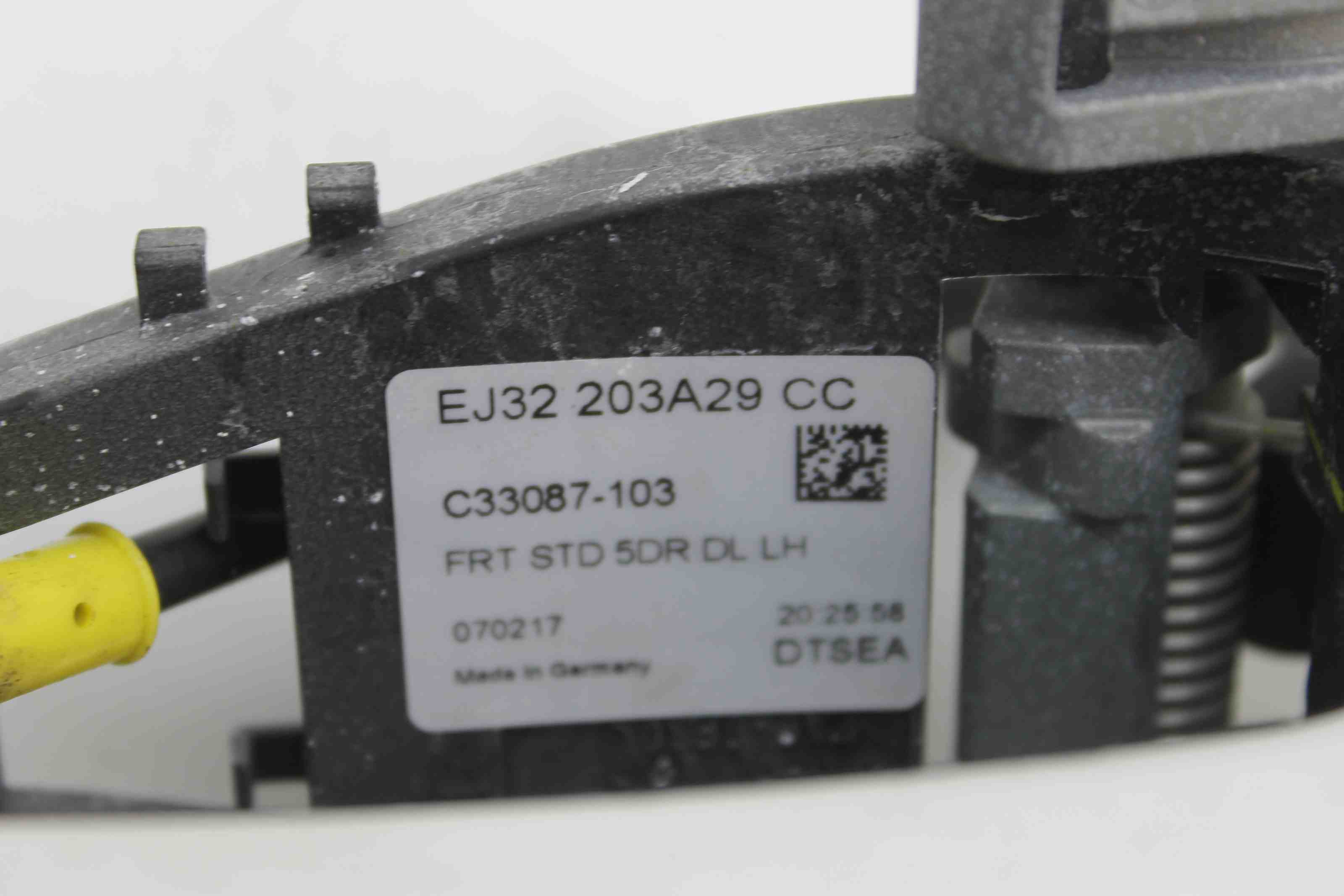 LAND ROVER Range Rover Evoque L538 (1 gen) (2011-2020) Front Left Door Exterior Handle EJ32-203A29-CC 32483649