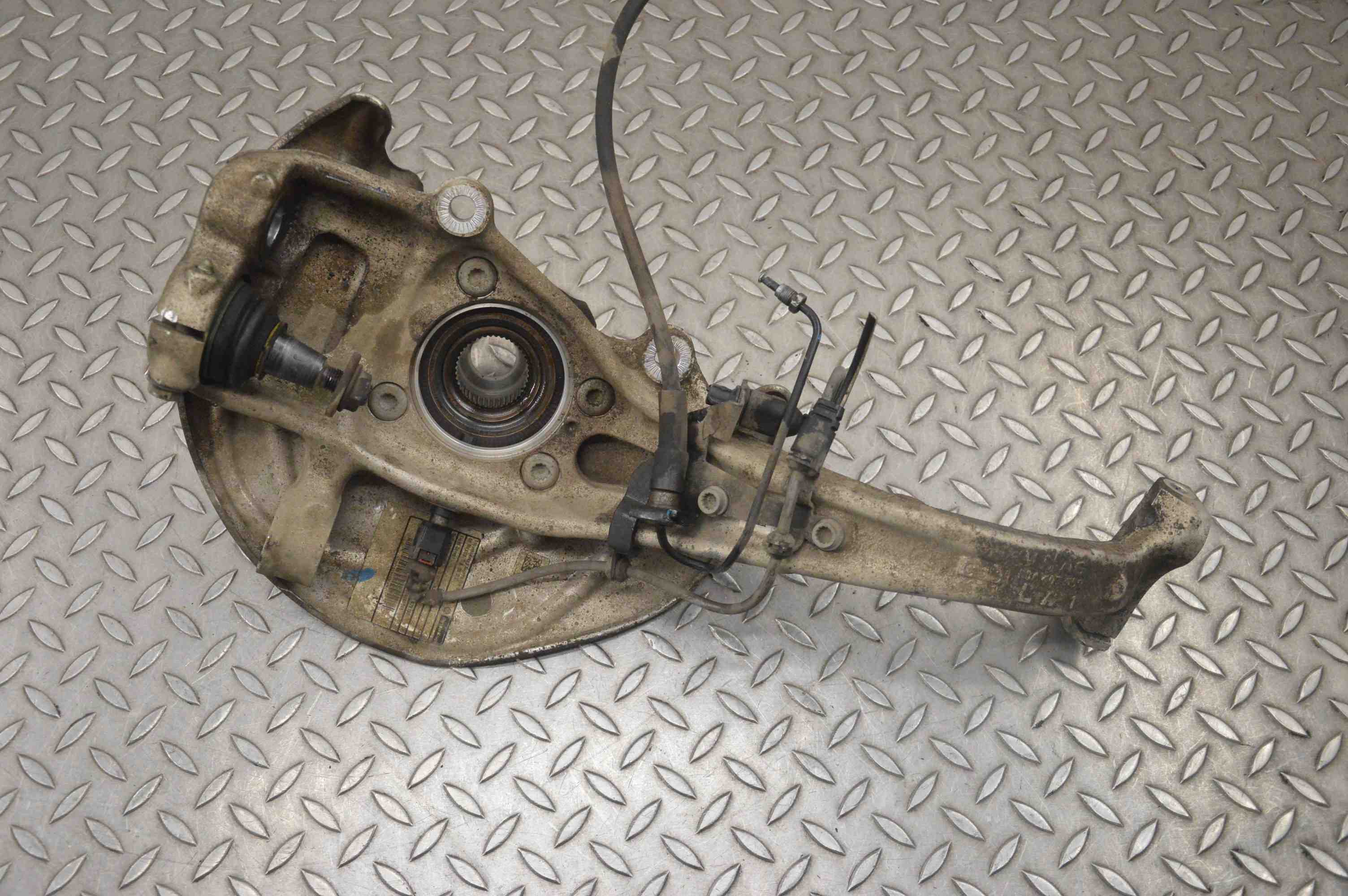 AUDI Q5 FY (2016-2024) Priekšējā kreisā riteņa rumbas vārpsta/stupica 80A407559 21415980