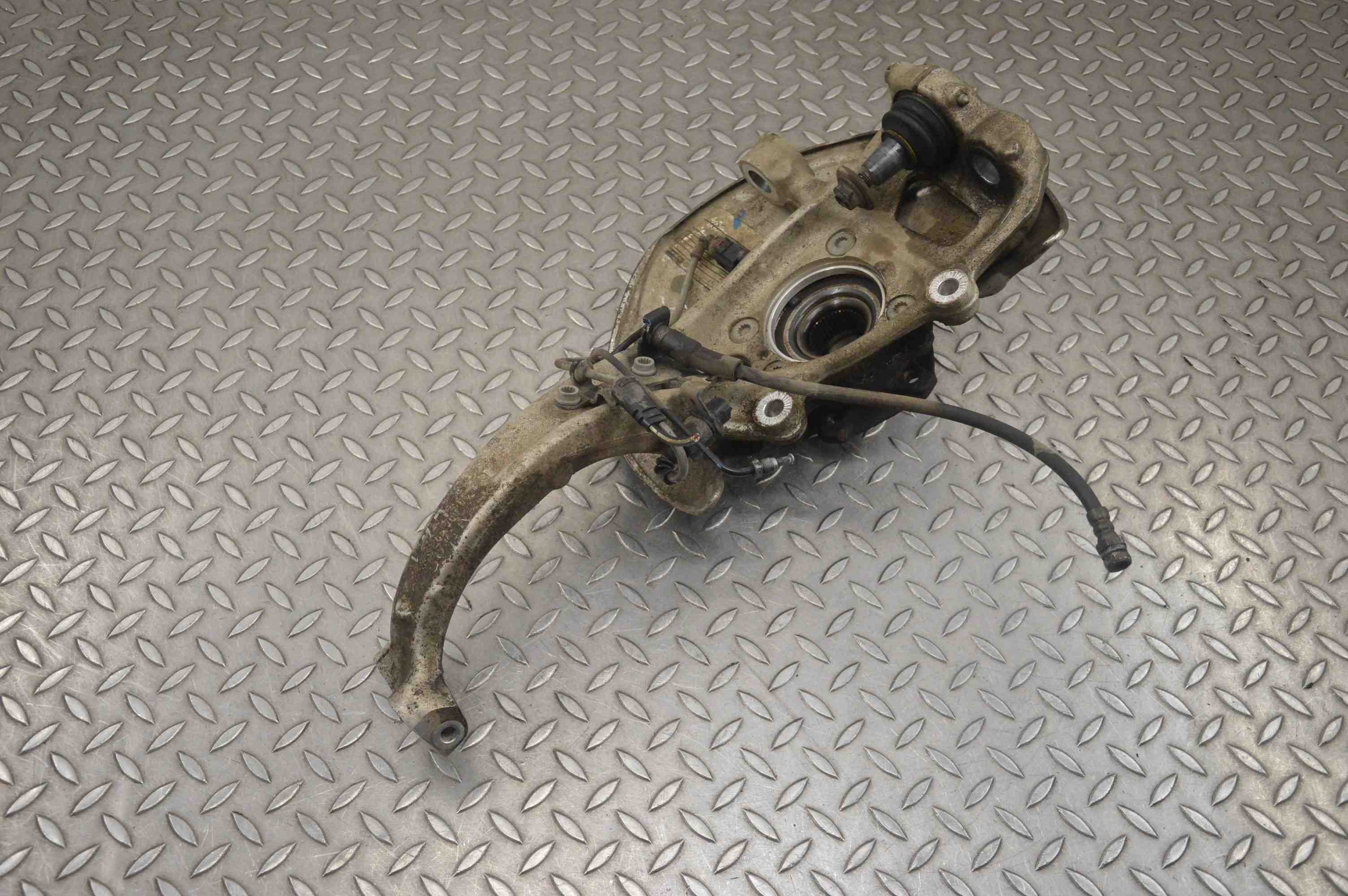 AUDI Q5 FY (2016-2024) Priekšējā kreisā riteņa rumbas vārpsta/stupica 80A407559 21415980