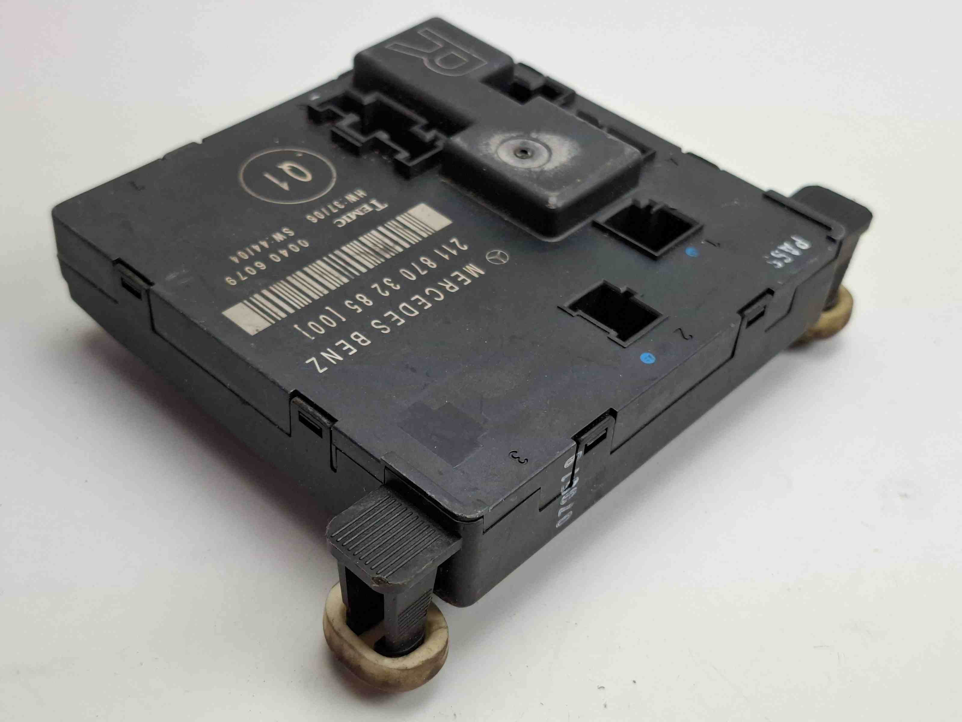 MERCEDES-BENZ E-Class W211/S211 (2002-2009) Rear Right Door Control Unit 2118703285 32401529