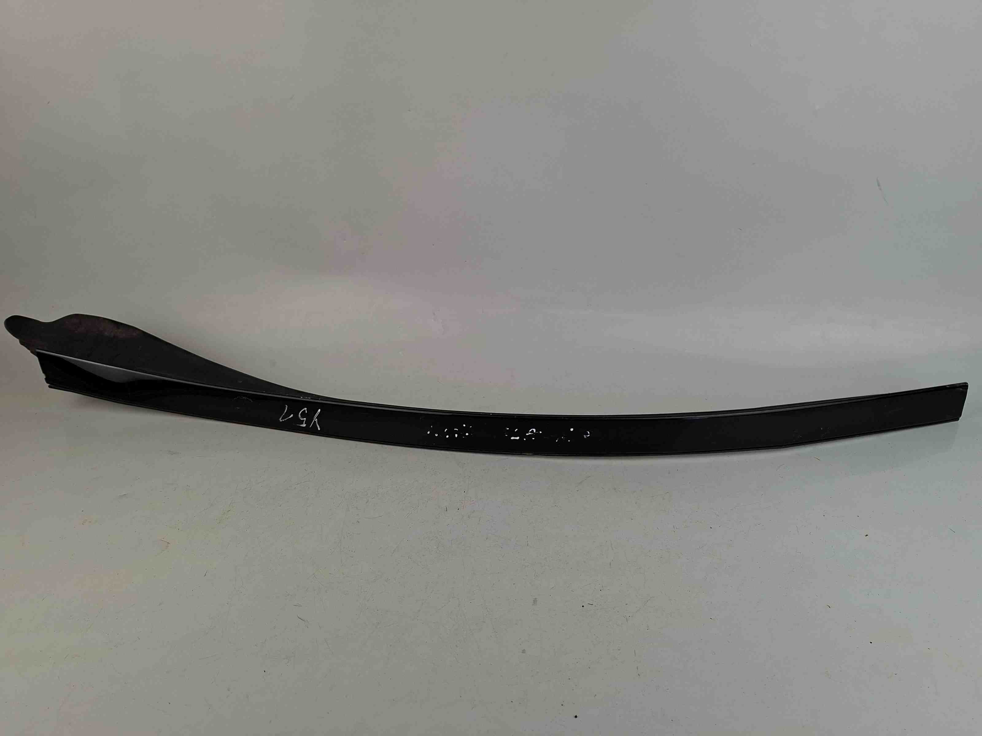 MERCEDES-BENZ GLA-Class X156 (2013-2020) Priekšējā stikla tīrītāja apdare / plastmasa A1566900182 32410641