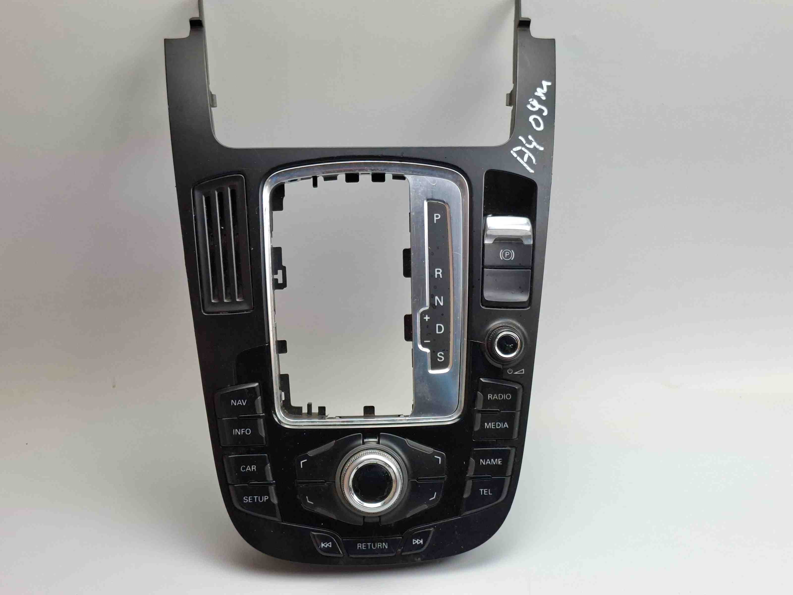 AUDI A4 B8/8K (2011-2016) Multimedia Controller 8T0919609,900252440001 32431758