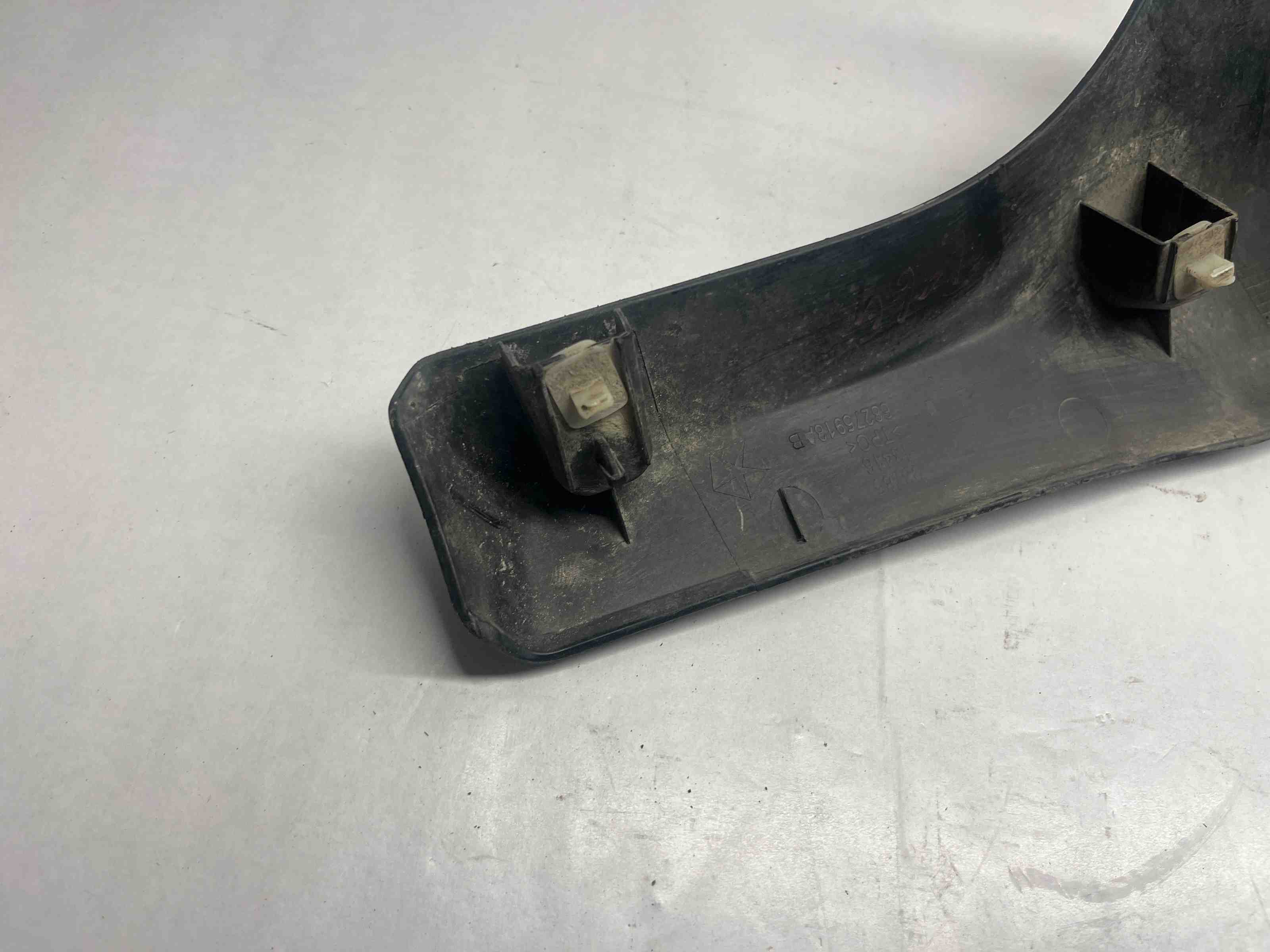 RAM Ram 4 generation (2008-2023) Rear Right Mudguard 68275918AB 32397015