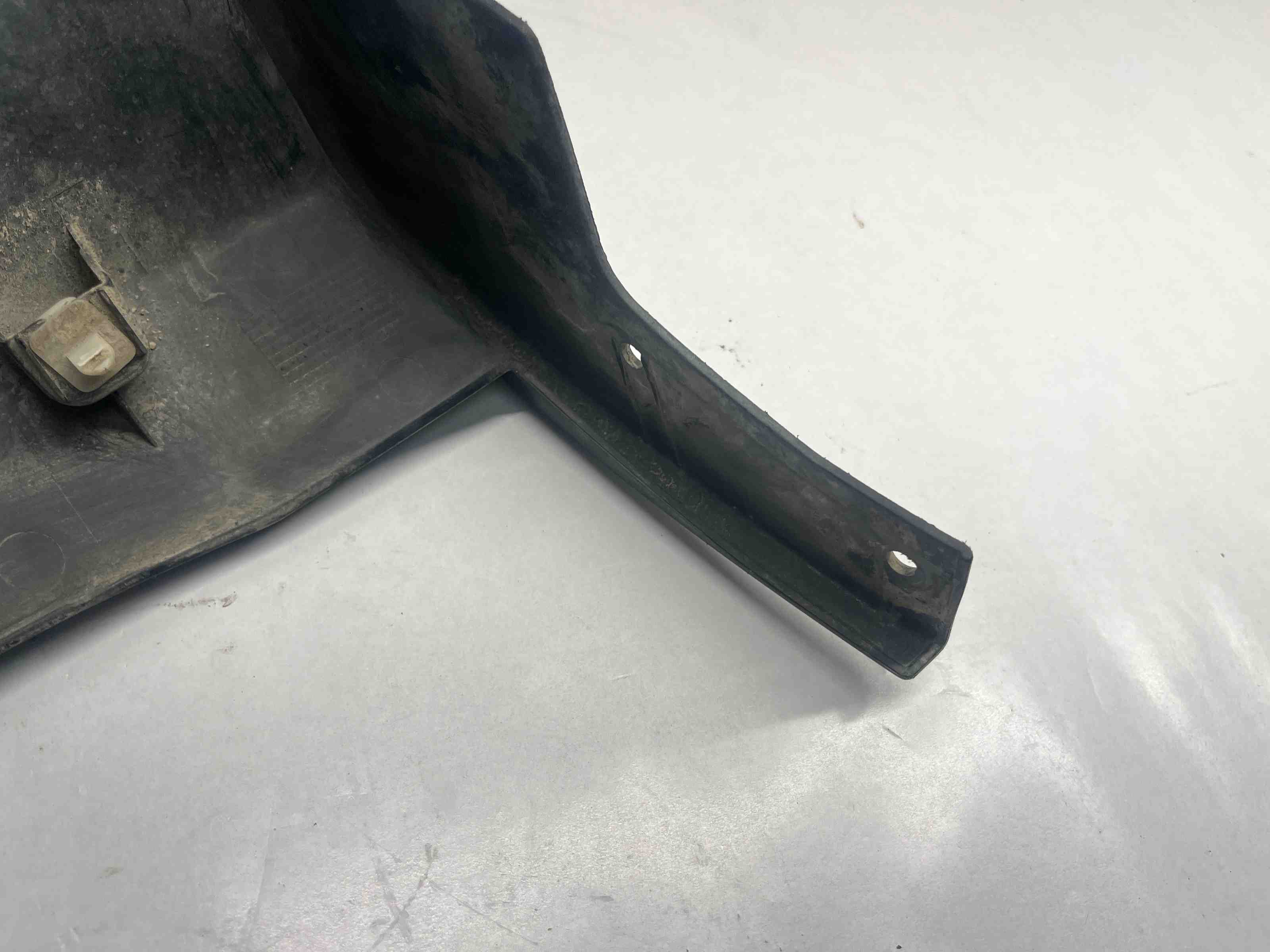 RAM Ram 4 generation (2008-2023) Rear Right Mudguard 68275918AB 32397015