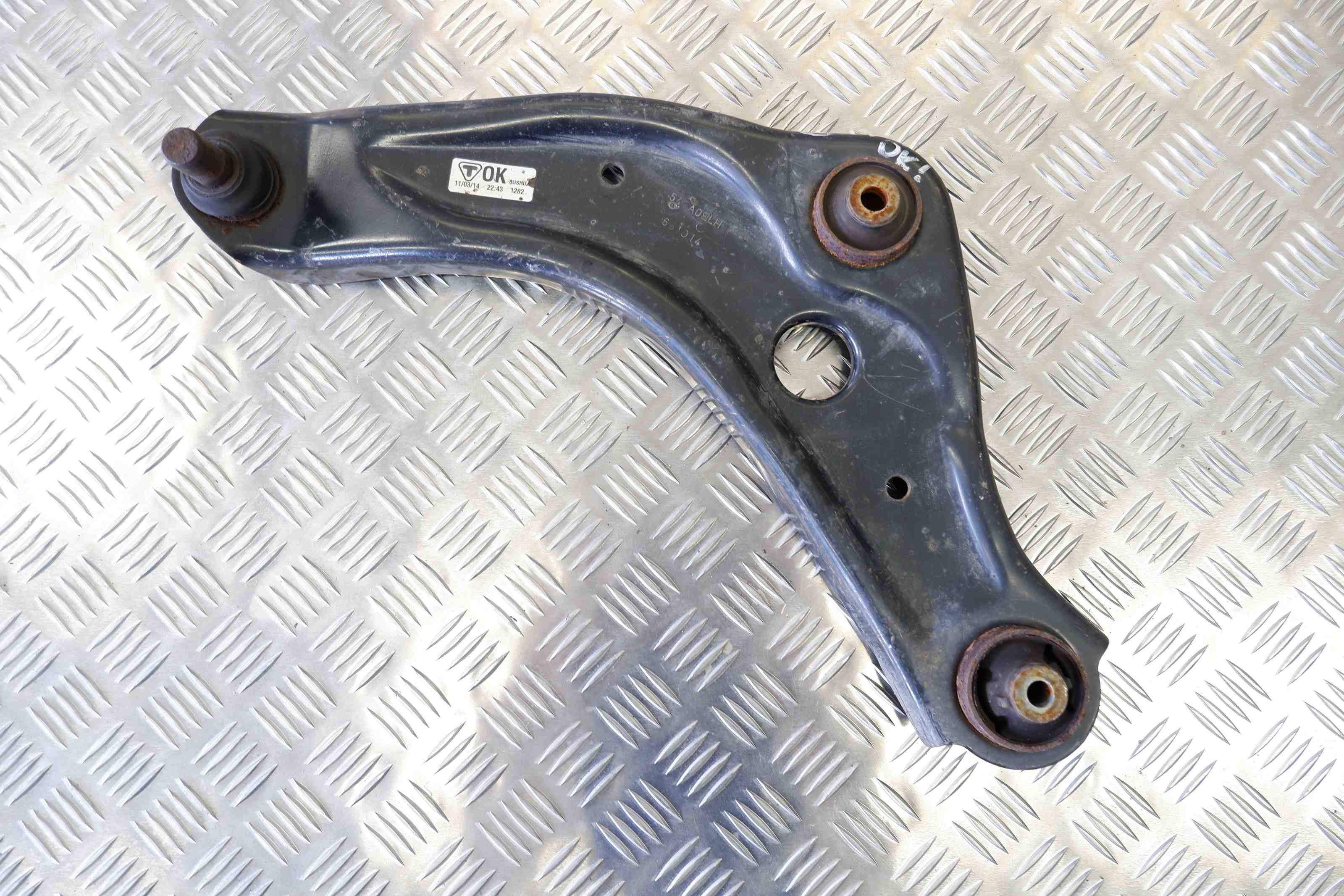 NISSAN Qashqai 2 generation (2013-2023) Front Left Arm 54501-4EA0B 11299301
