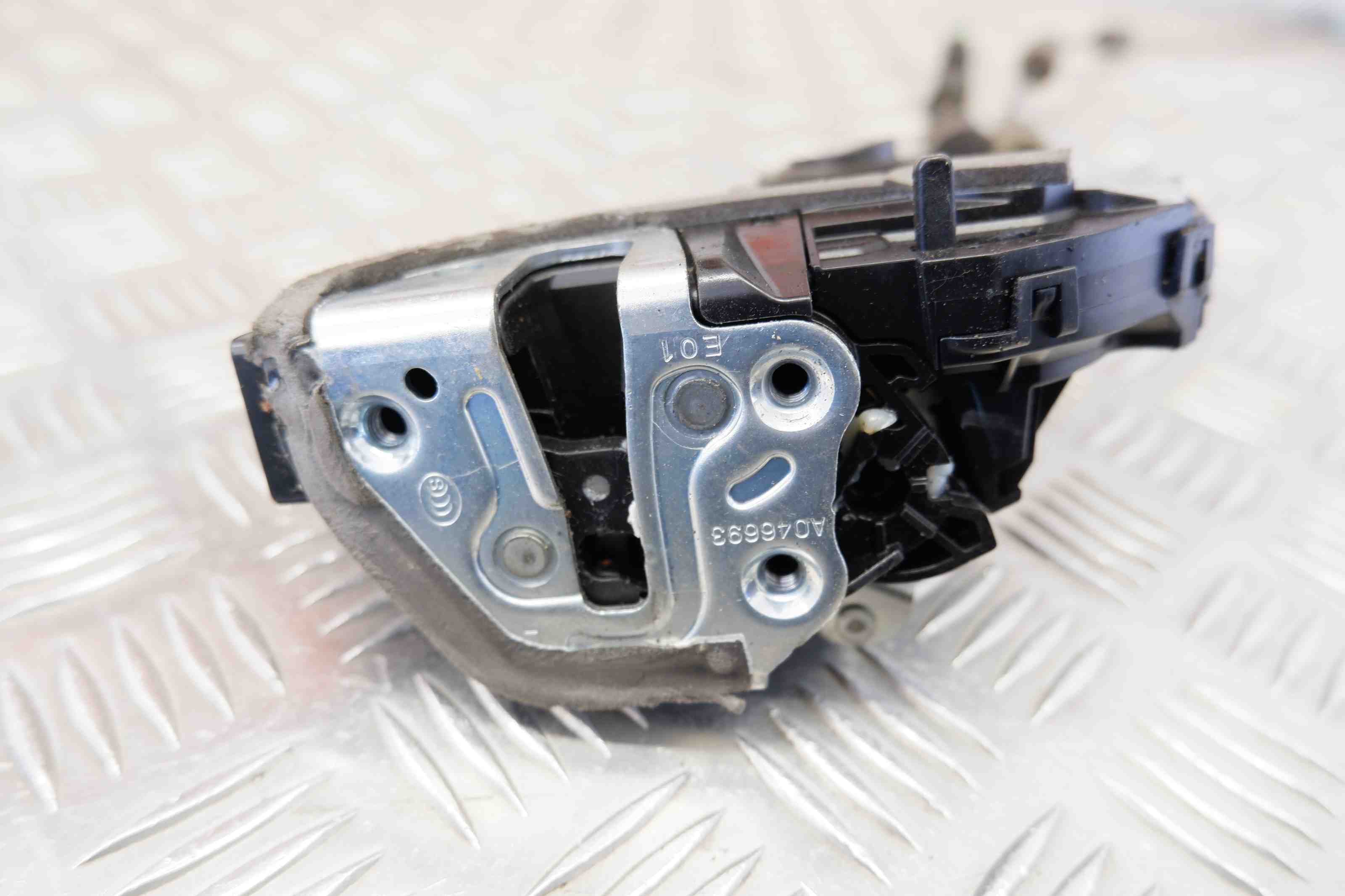 LEXUS RX 4 generation (2015-2024) Замок задней левой двери 69060-48080 32395161