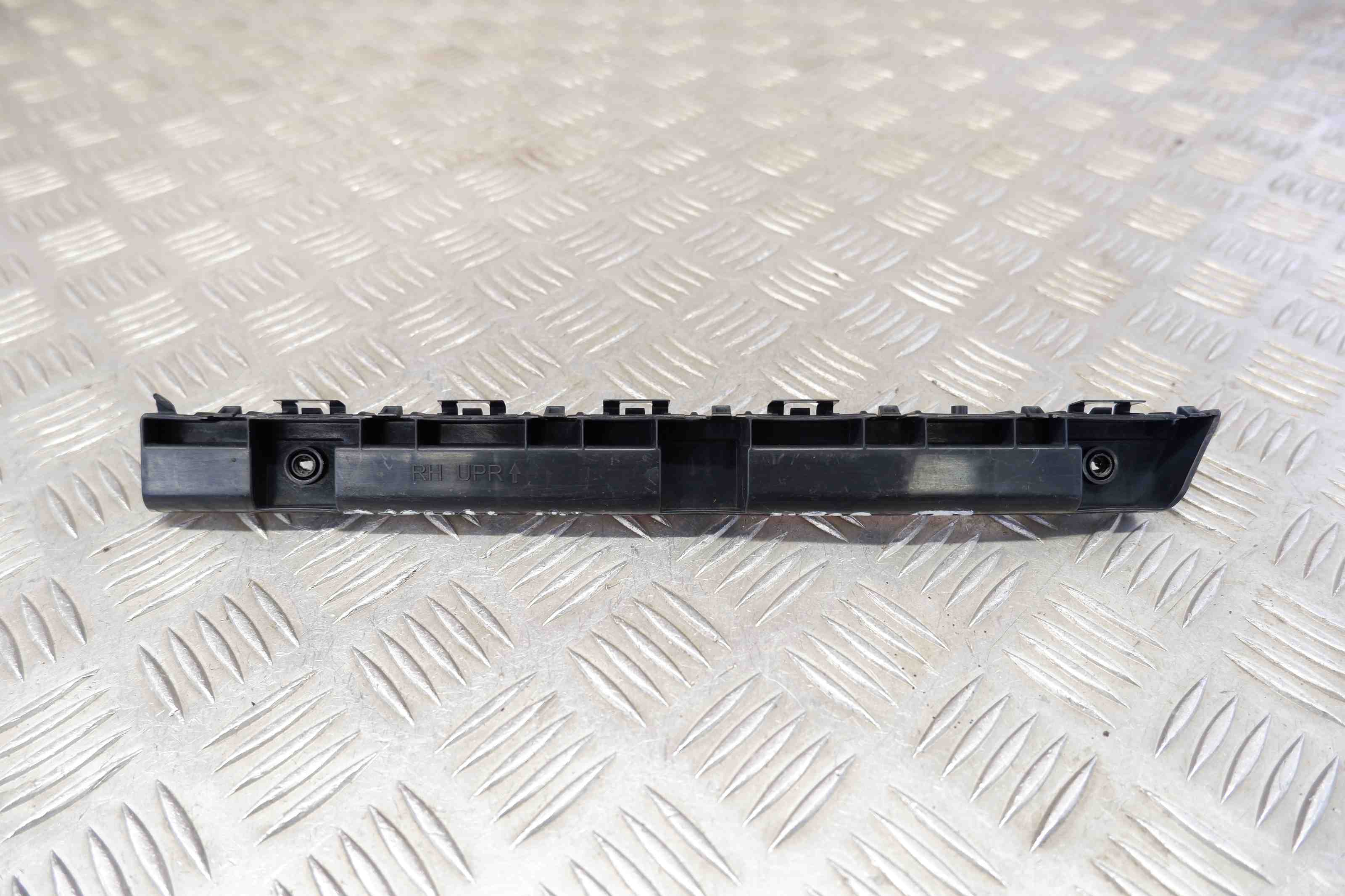 NISSAN Qashqai 2 generation (2013-2023) Aizmugurējā labā bampera stiprinājums 85220-4EA0A 32396227