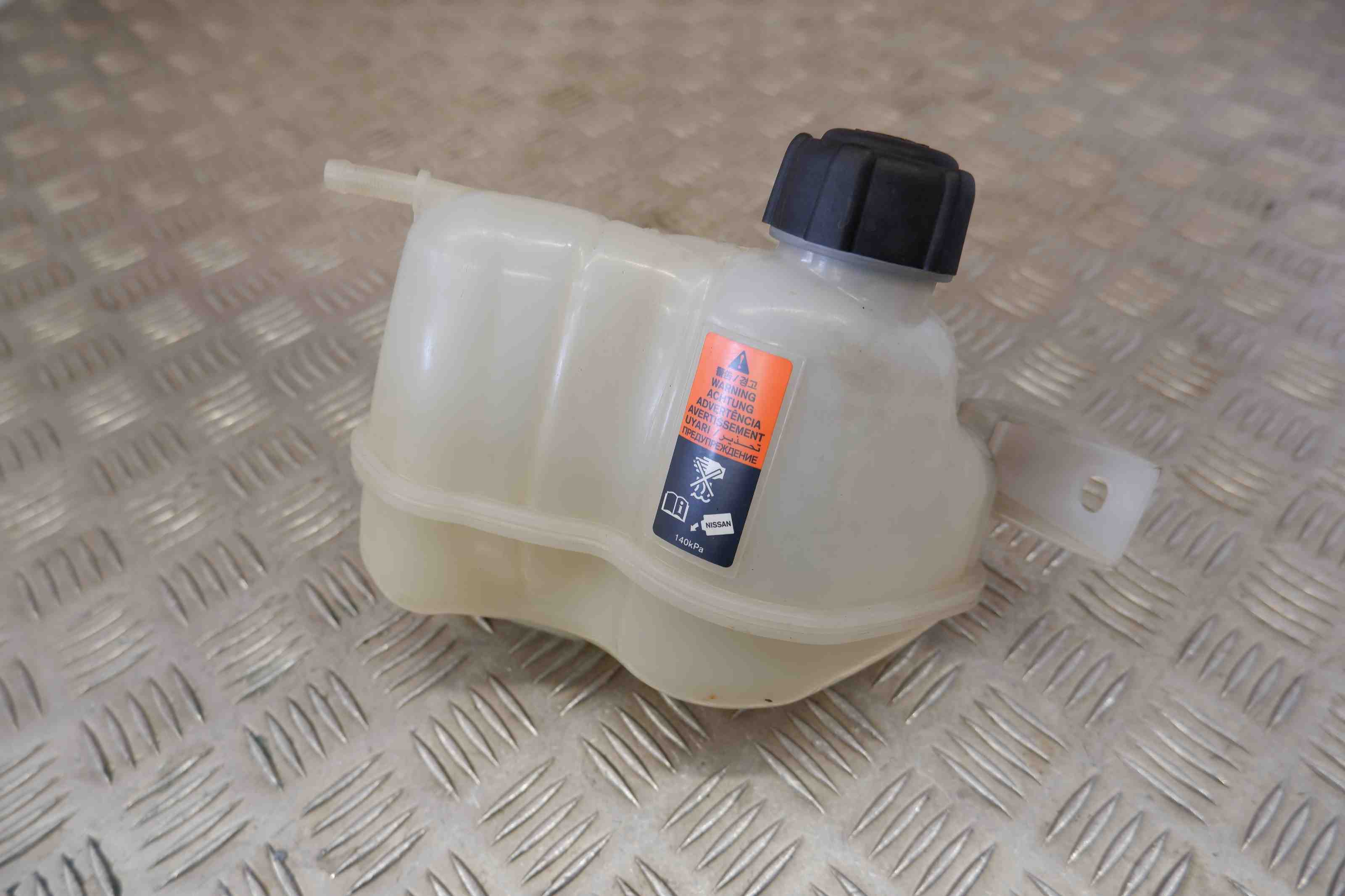 NISSAN Qashqai 2 generation (2013-2023) Izplešanās tvertne 21711-4EA0A 32397614