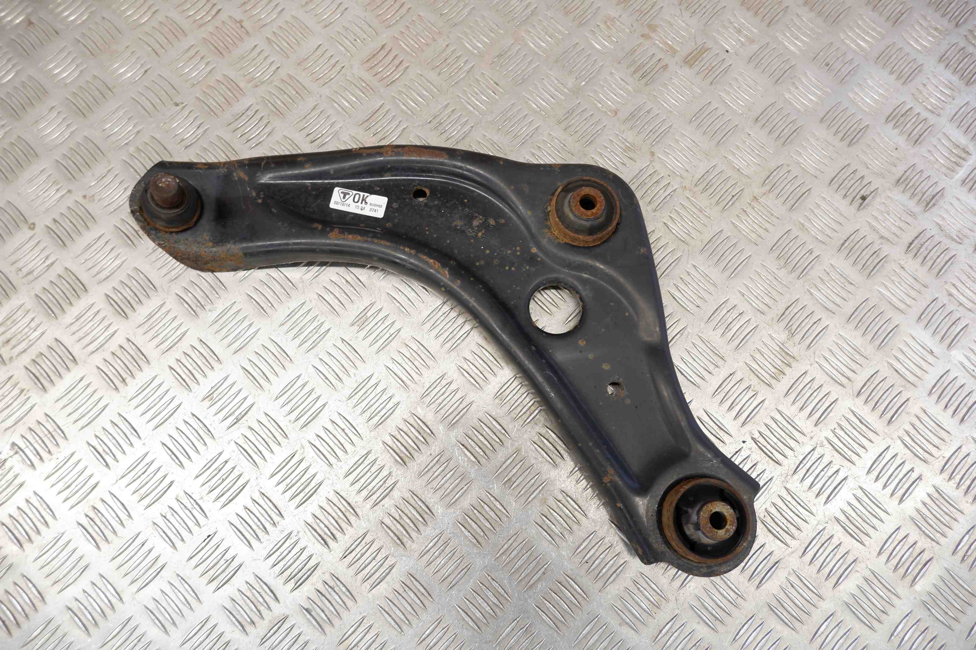 NISSAN Qashqai 2 generation (2013-2023) Нижний рычаг передний левый 54501-4EA0B 32397825