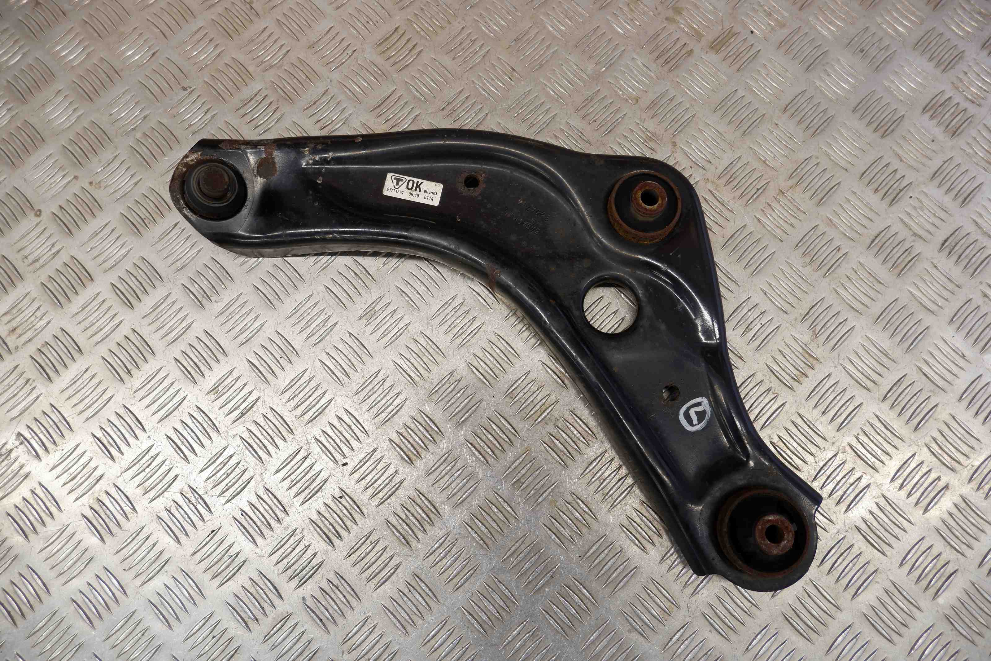 NISSAN Qashqai 2 generation (2013-2023) Front Left Arm 54501-4EA0B 32398221