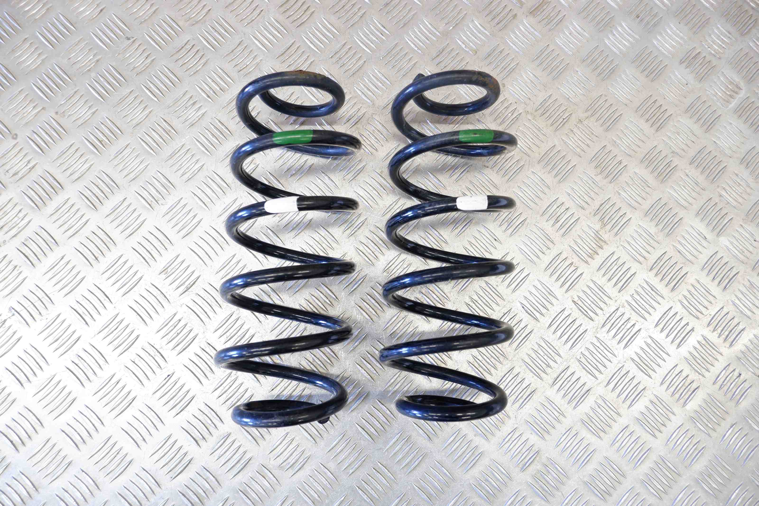TOYOTA Prius Plus 1 generation (2012-2020) Springs Set 48231-47280 32410664