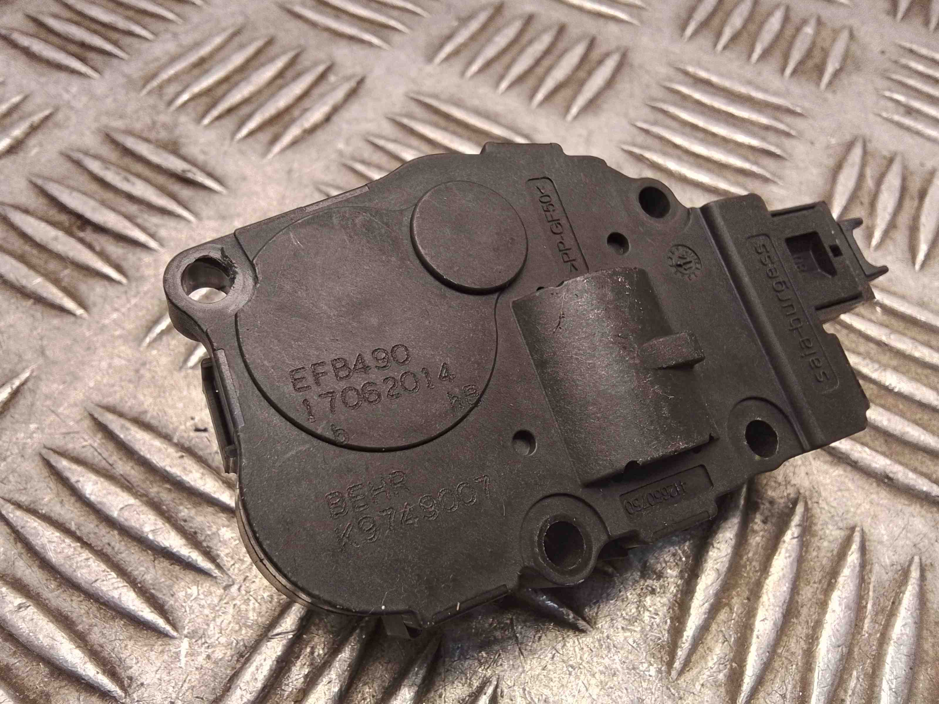 BMW 5 Series F10/F11 (2009-2017) Luftkonditionering Luftflödesventilmotor 410475520,412650750,K9749007,EFB490 32402904