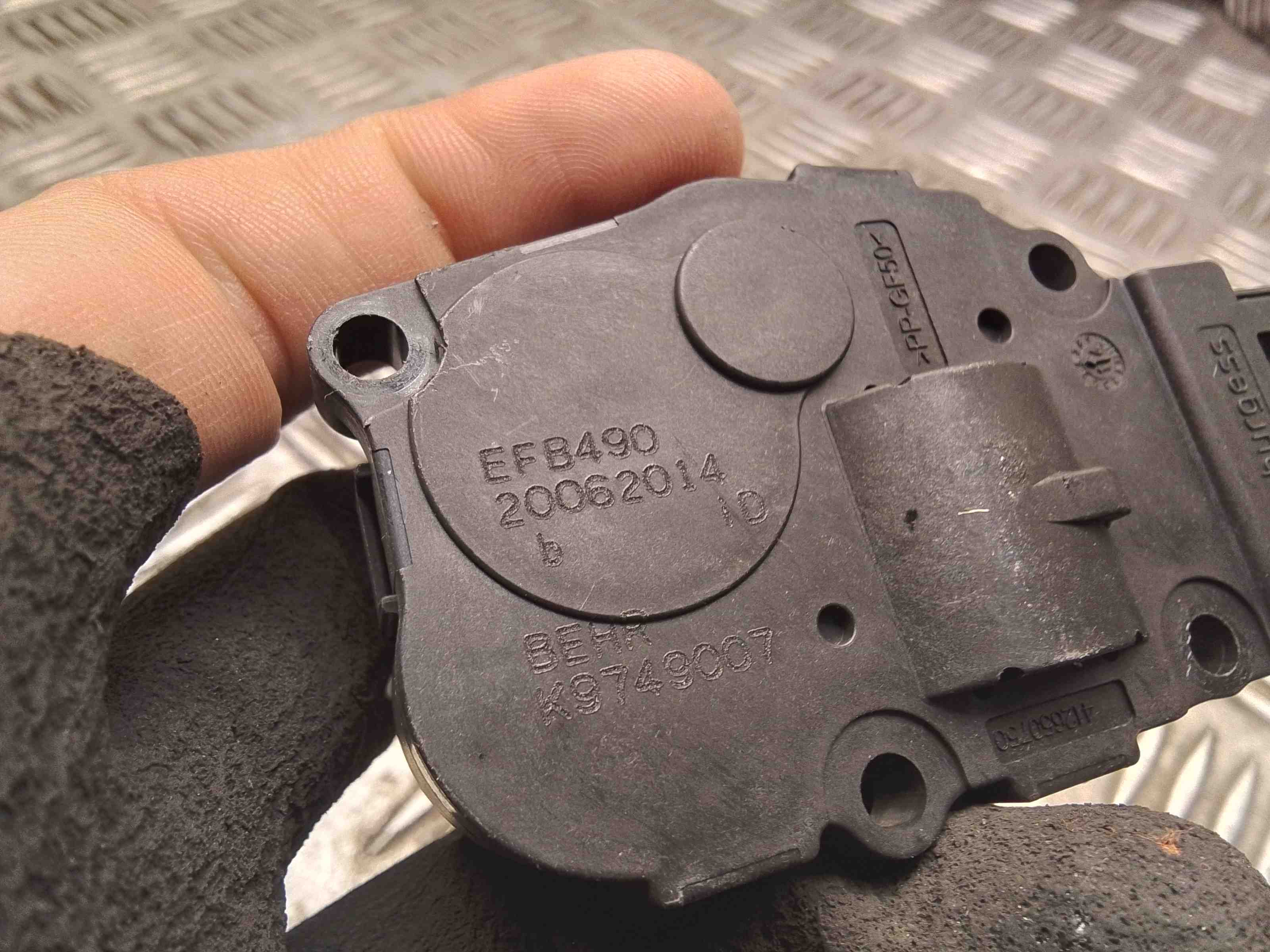 BMW 5 Series F10/F11 (2009-2017) Luftkonditionering Luftflödesventilmotor 412650750,410475520,efb490,k9749007 32403080