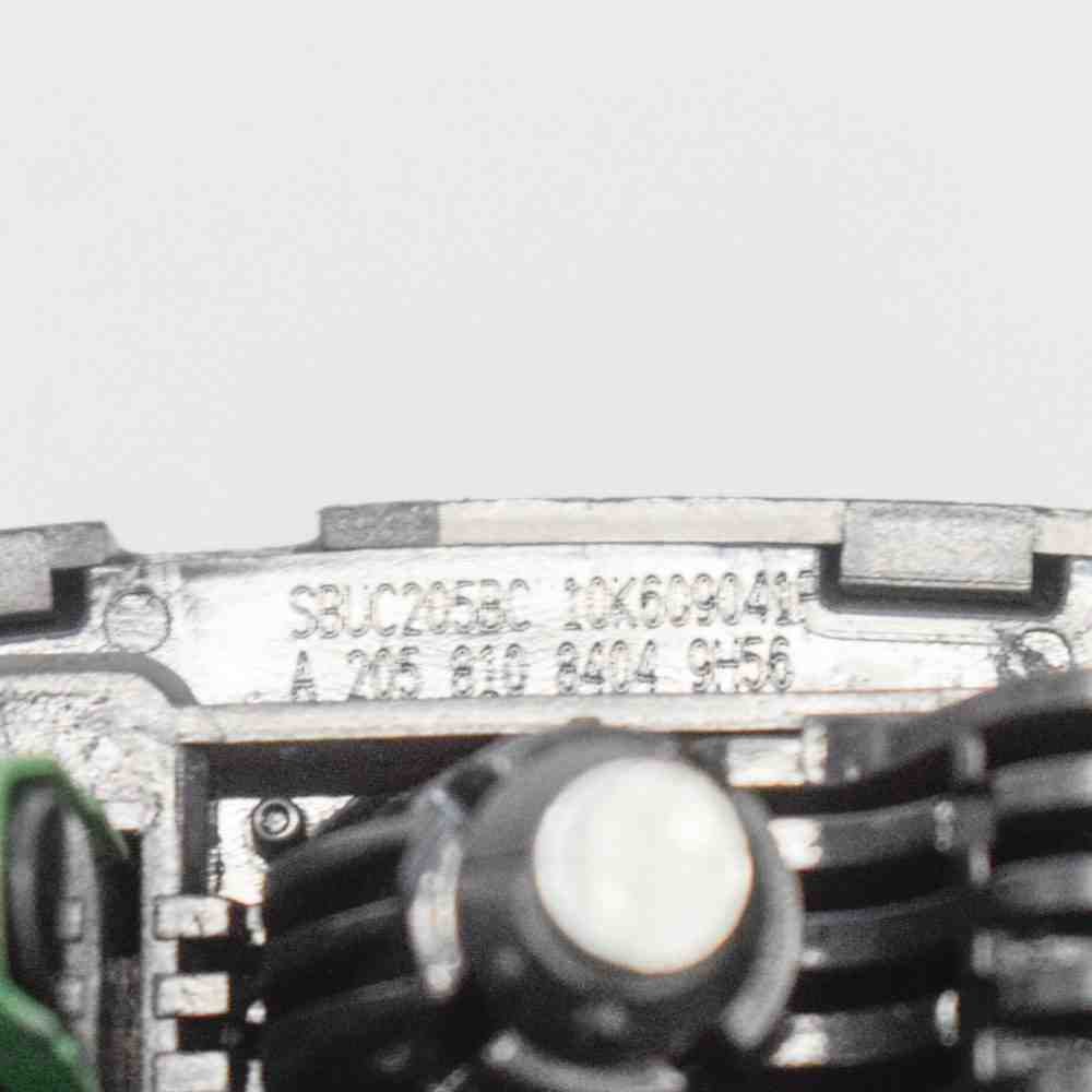 MERCEDES-BENZ C-Class W205/S205/C205 (2014-2023) Labās puses saulessargs A2058108404 10162404