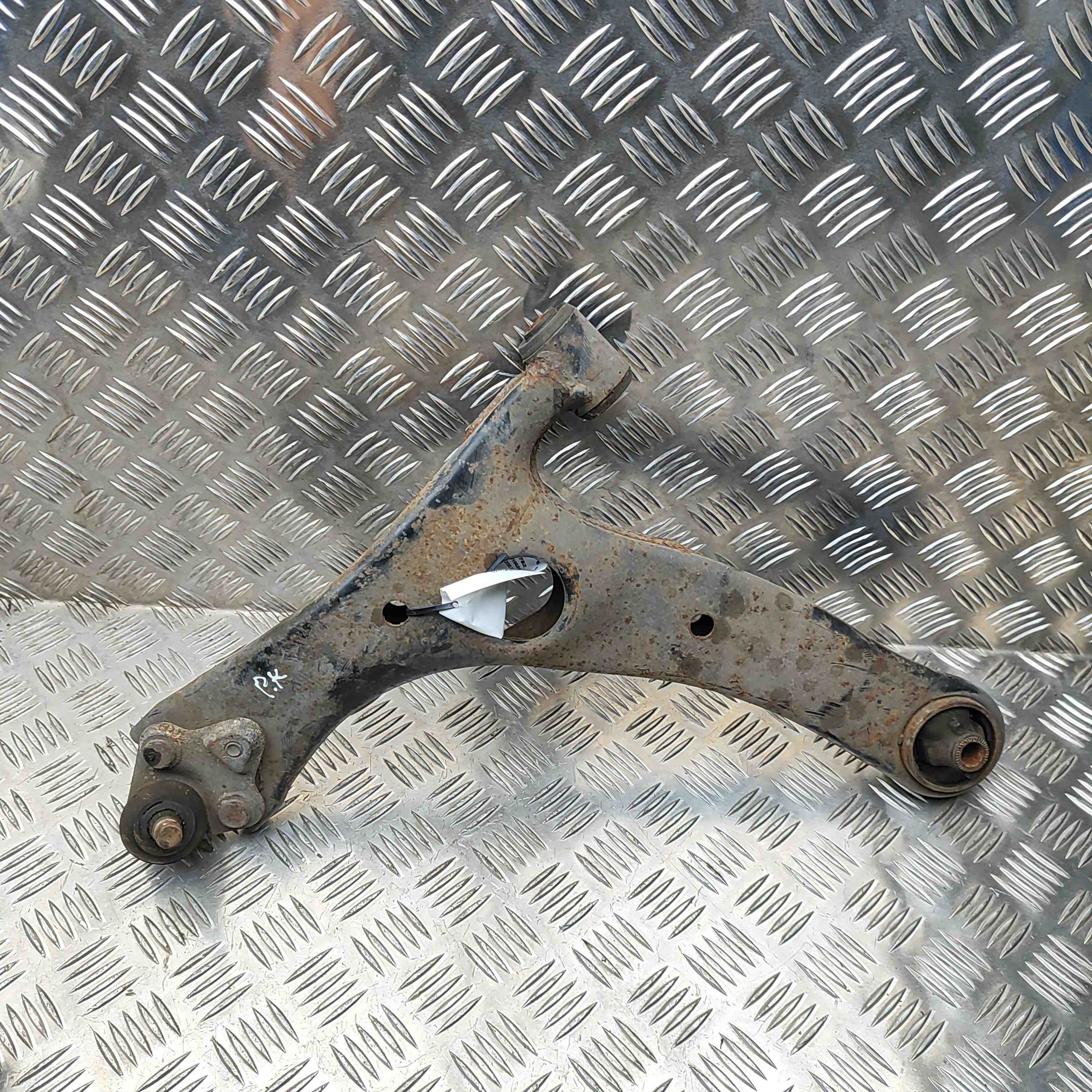 TOYOTA Celica 7 generation (1999-2006) Нижний рычаг передний левый 48069-20381 32030782