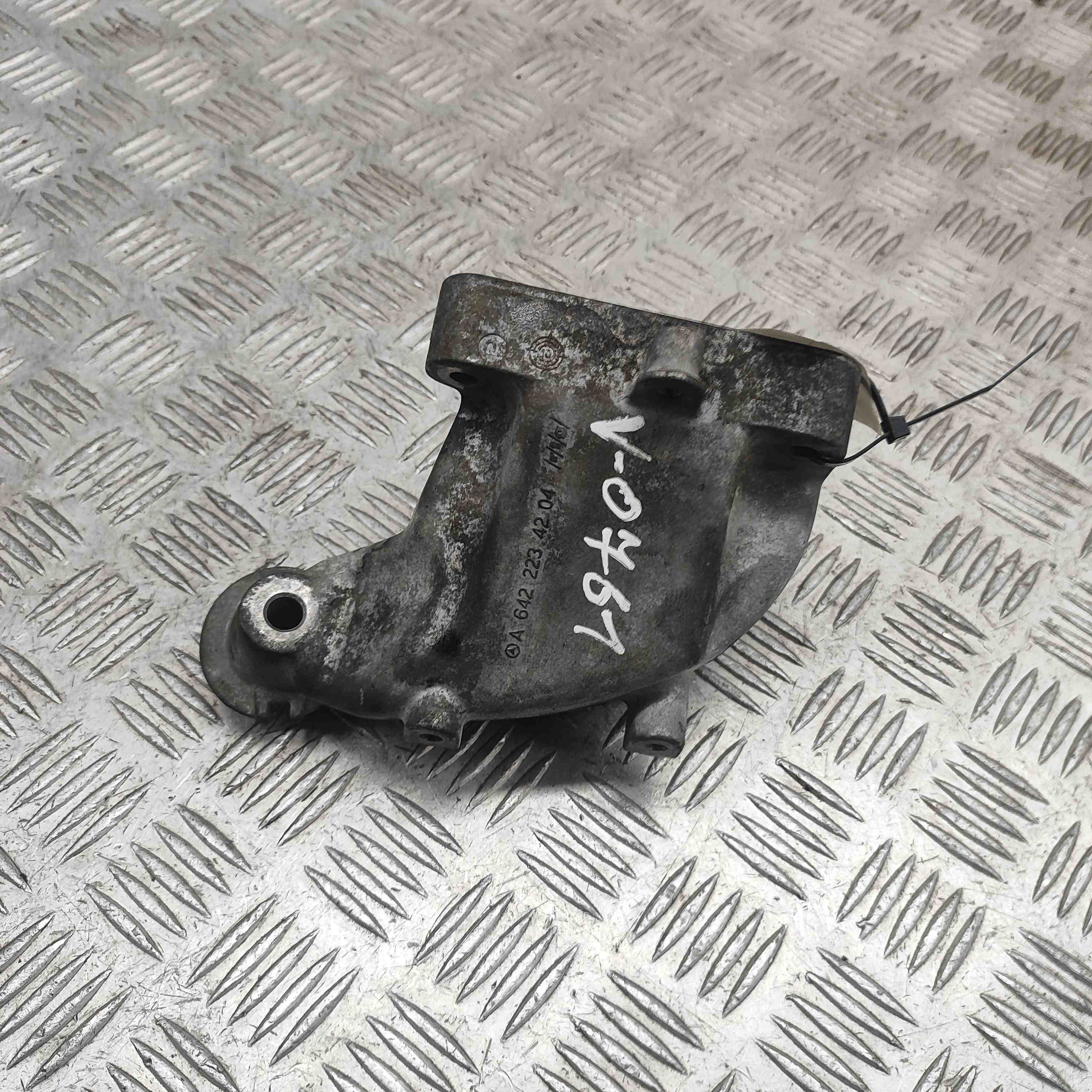 MERCEDES-BENZ M-Class W166 (2011-2015) Engine Bracket Right Side A6422234204 32439206