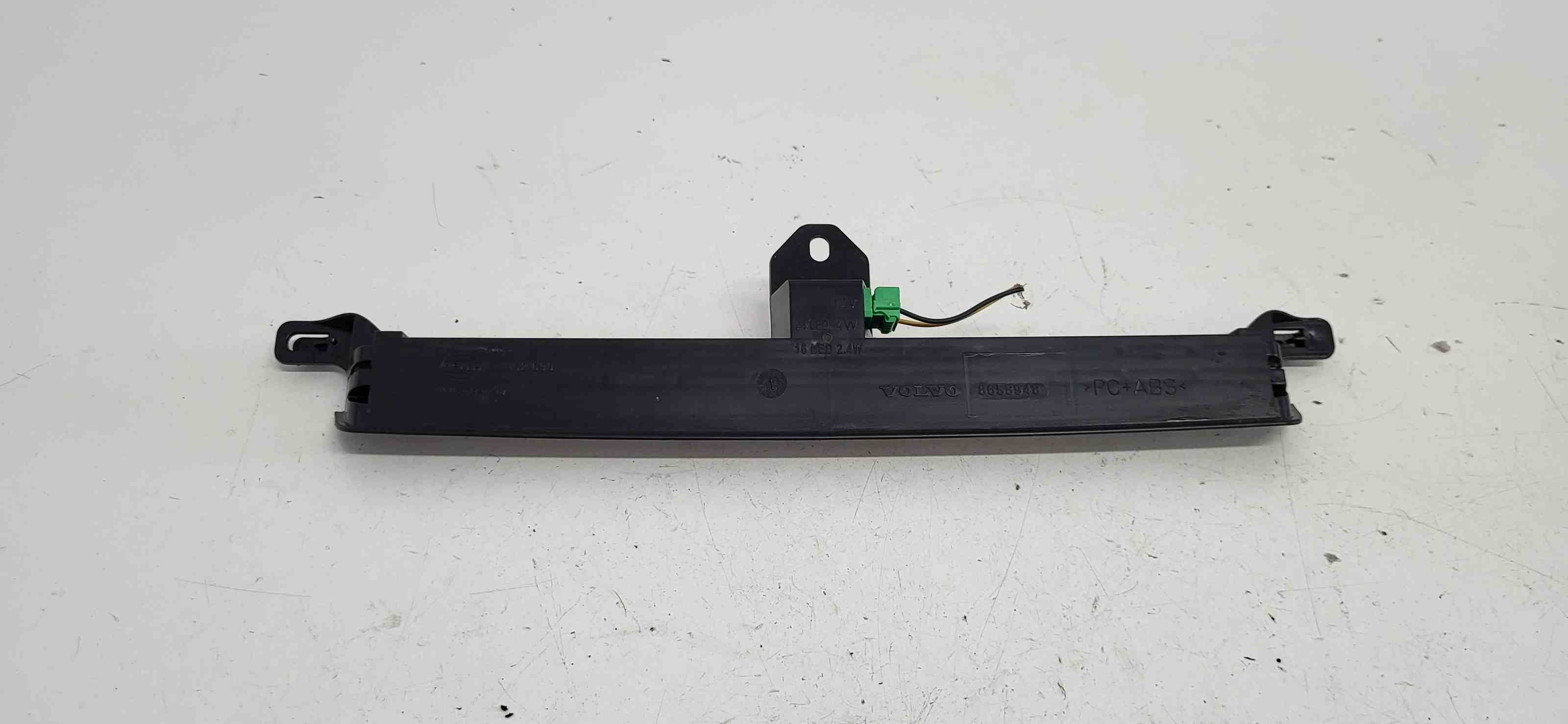 VOLVO V70 3 generation (2007-2020) Aizmugurējā vāka gaisma 8658948 32395982