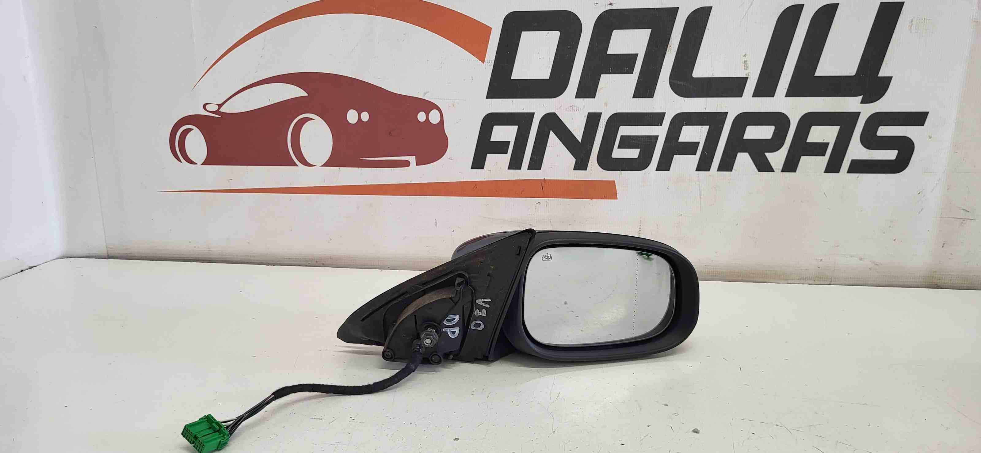 VOLVO V70 3 generation (2007-2020) Priekšējo labo durvju spogulis 30716581 32396184