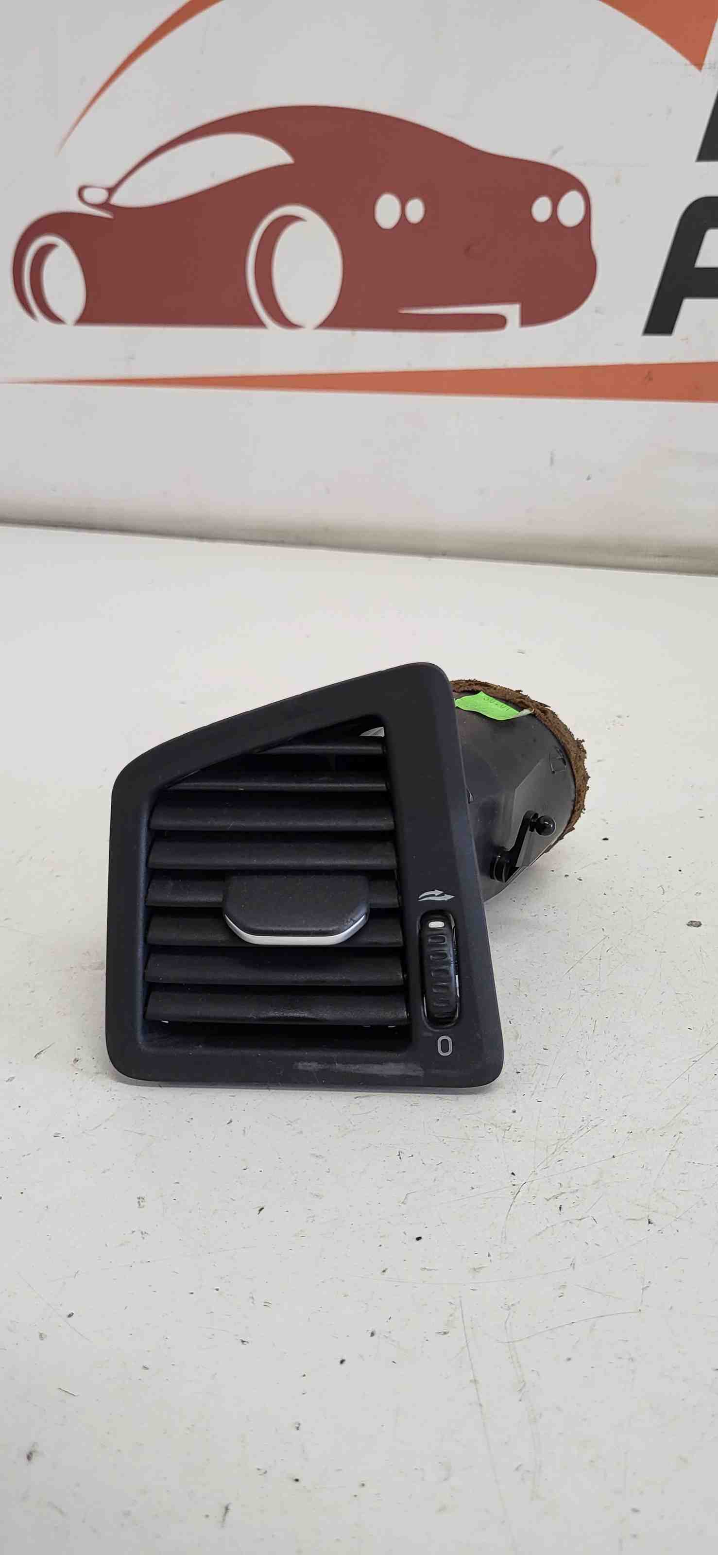 VOLVO V70 3 generation (2007-2020) Instrumentu paneļa gaisa kanāli 3409373 32396237