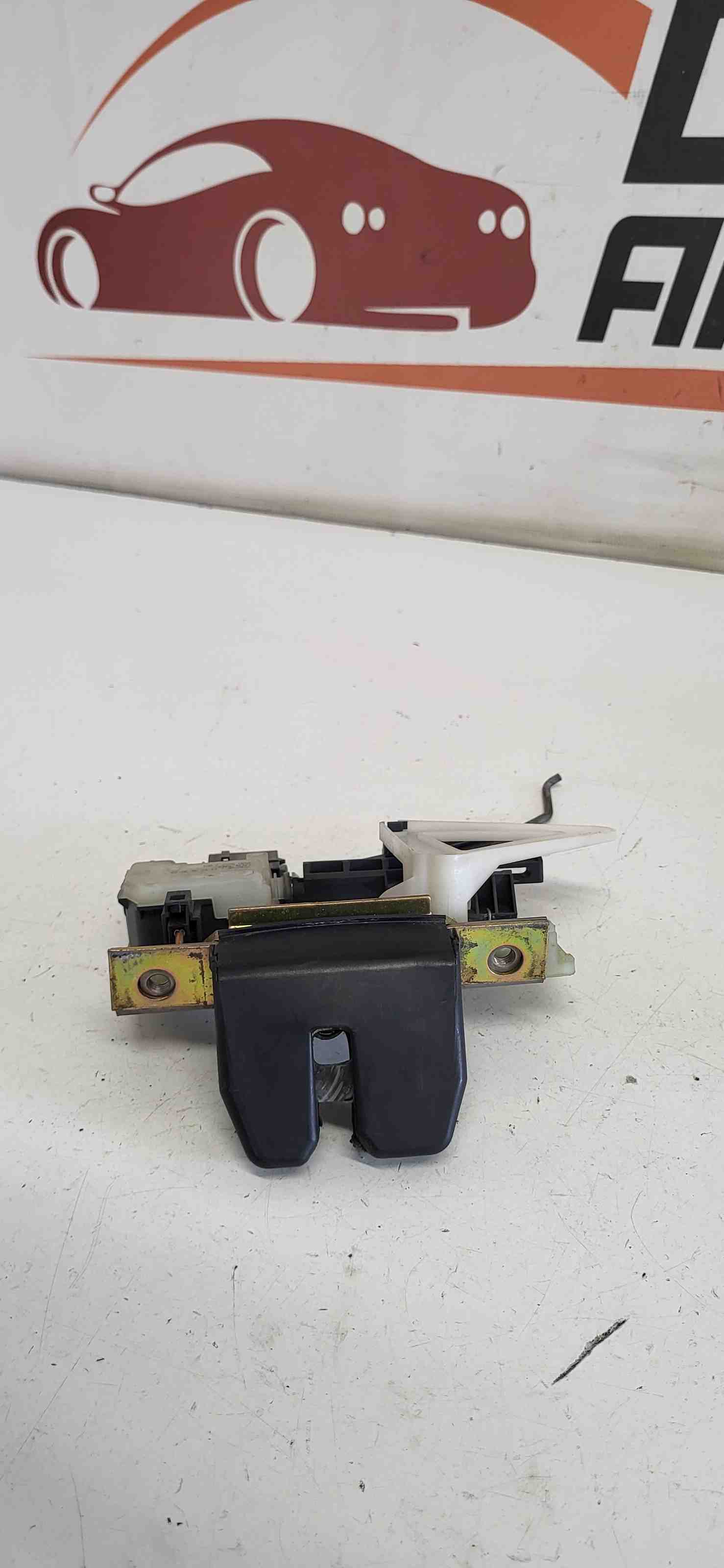 VOLVO V70 3 generation (2007-2020) Замок крышки багажника 999066622001 32397491