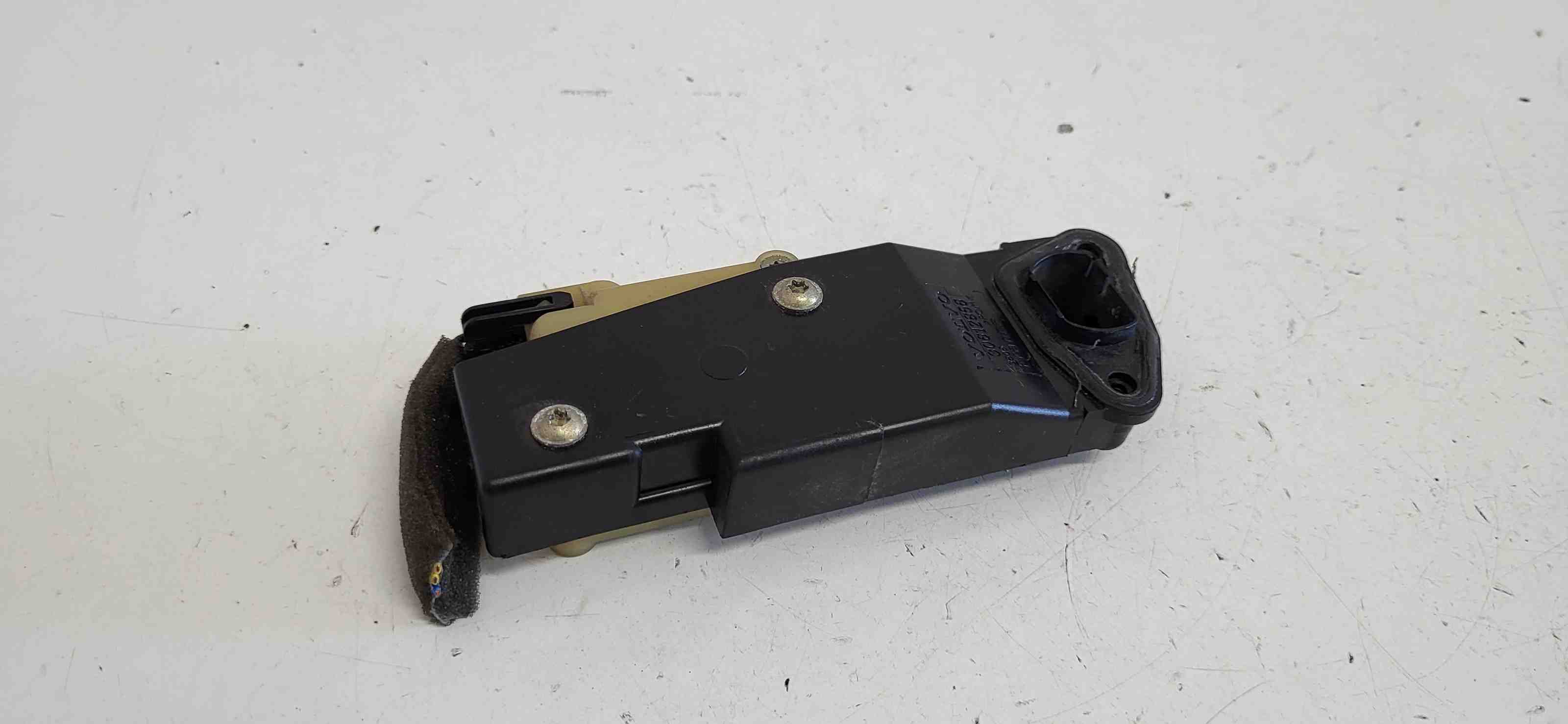 VOLVO V70 3 generation (2007-2020) Degvielas tvertnes vāciņa bloķēšana 30612856 32398092