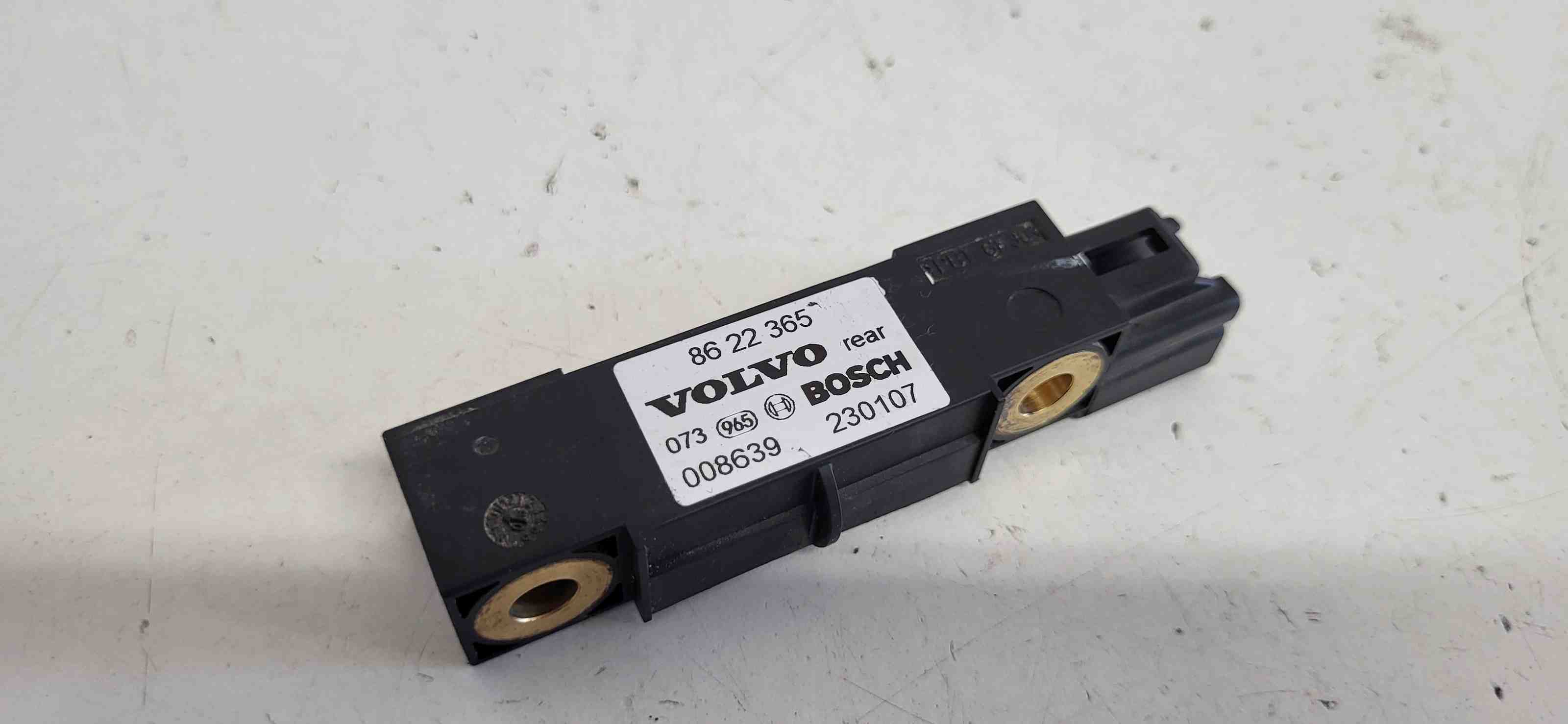 VOLVO V70 3 generation (2007-2020) Aizmugurējais labais trieciena sensors 8622365 32398389