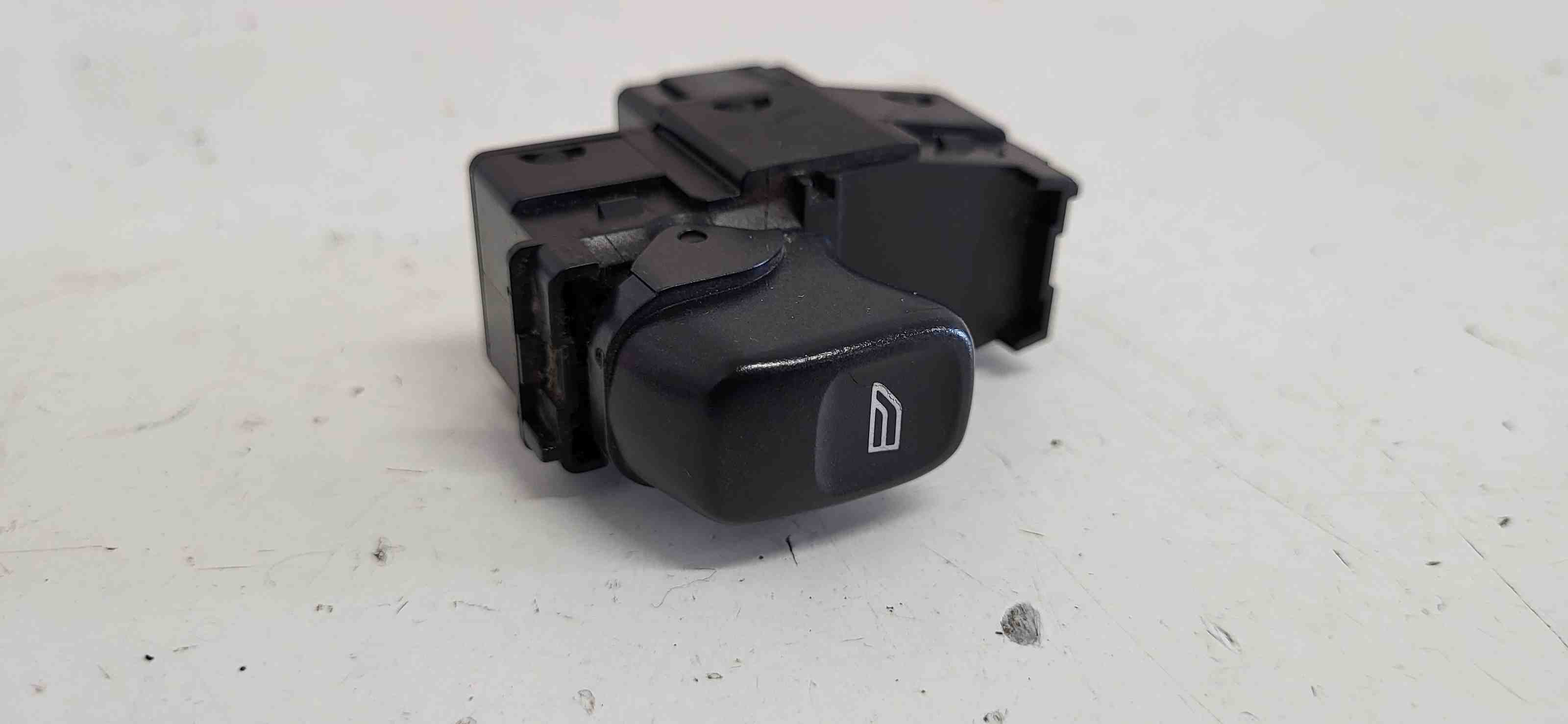 VOLVO V70 3 generation (2007-2020) Priekšējo labo durvju logu pacelšanas slēdži 30658696 32398423