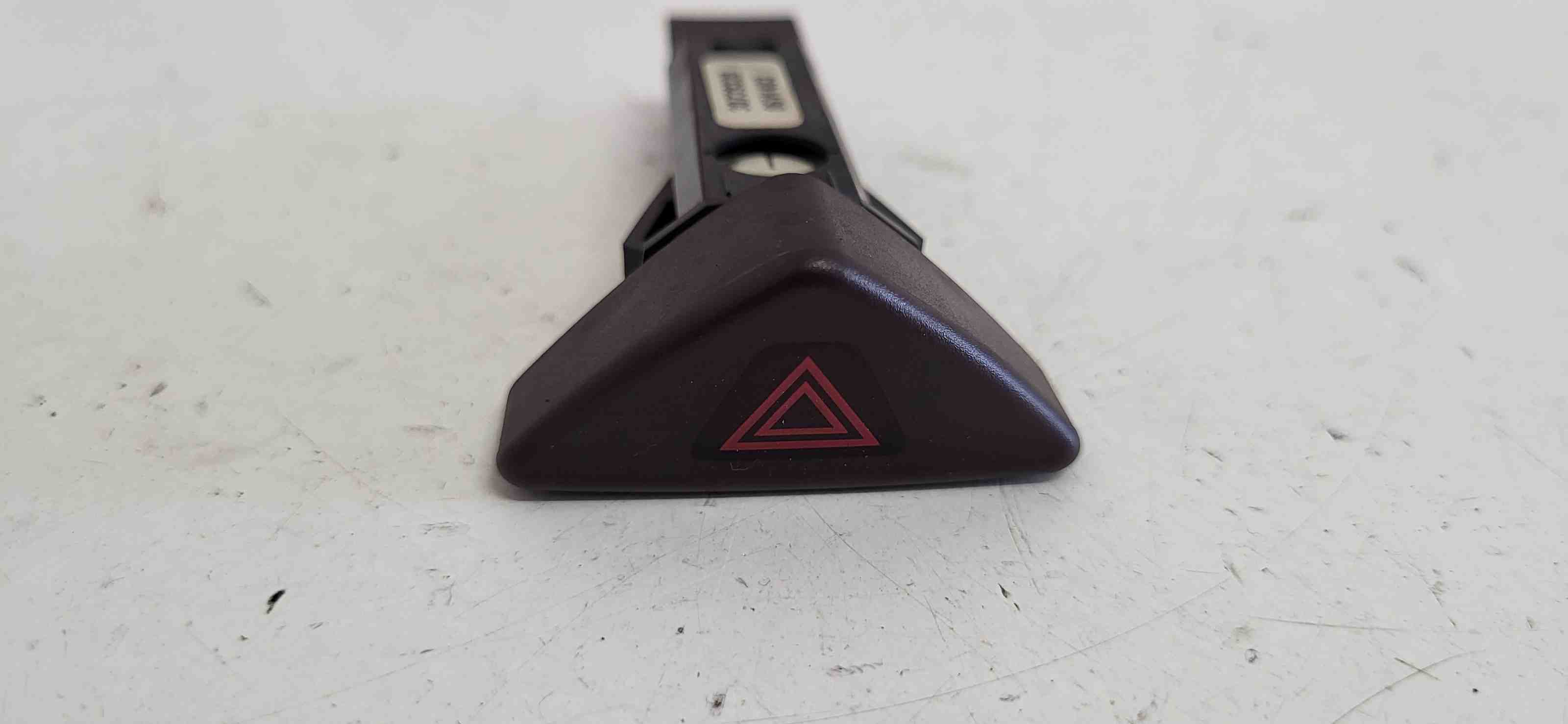 VOLVO V70 3 generation (2007-2020) Hazard button 30739320 32398537
