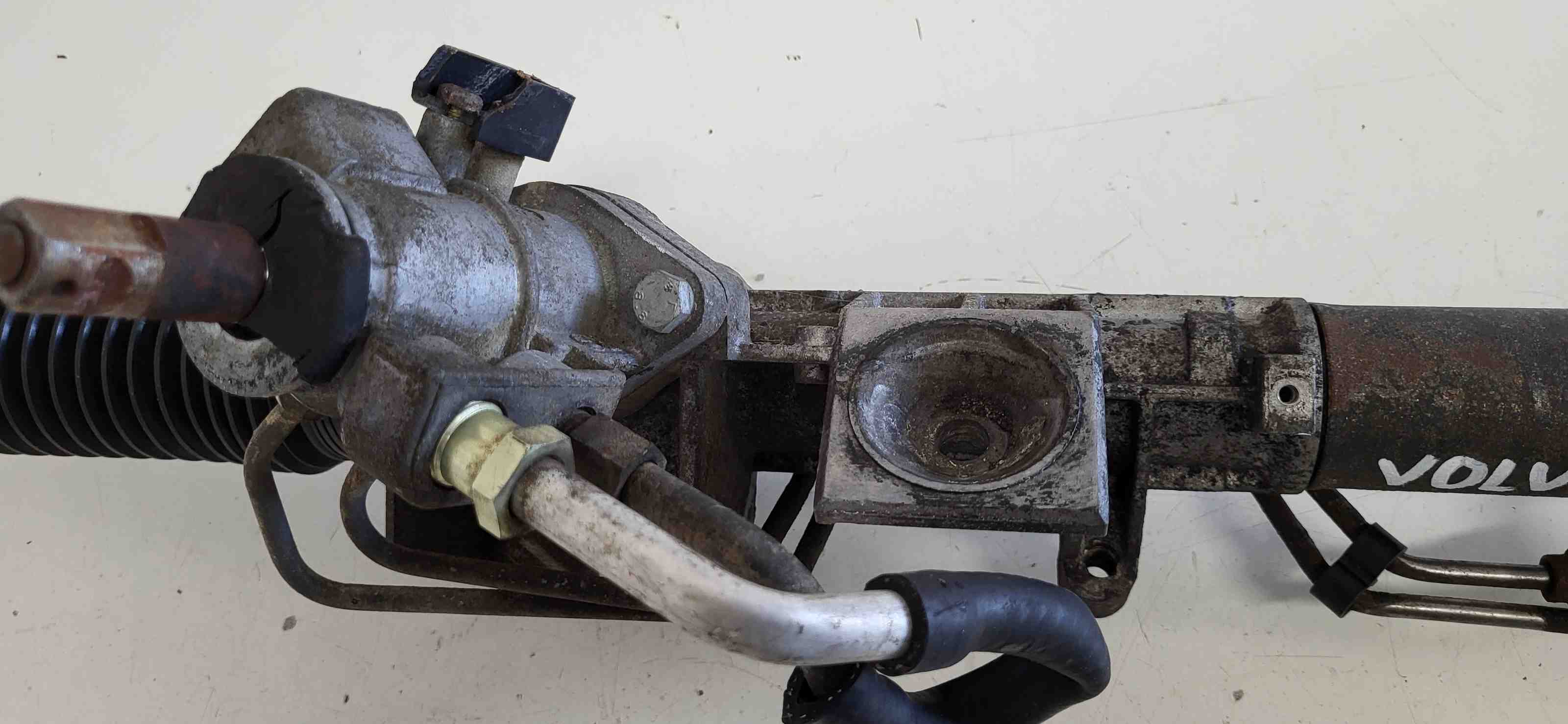 VOLVO V70 2 generation (2000-2008) Steering Rack P8671245 32404229