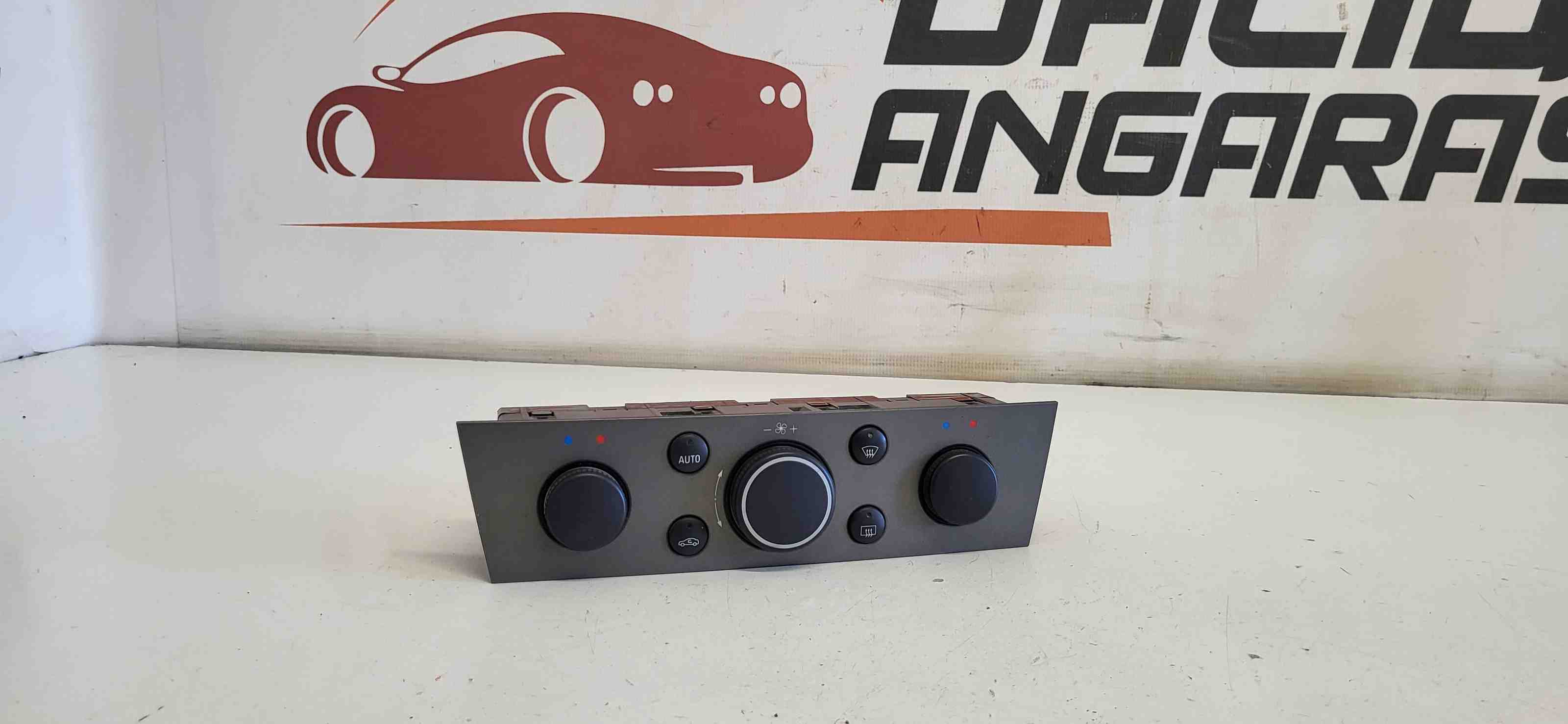 OPEL Vectra C (2002-2005) Klimata kontroles modulis 13212340 32404677