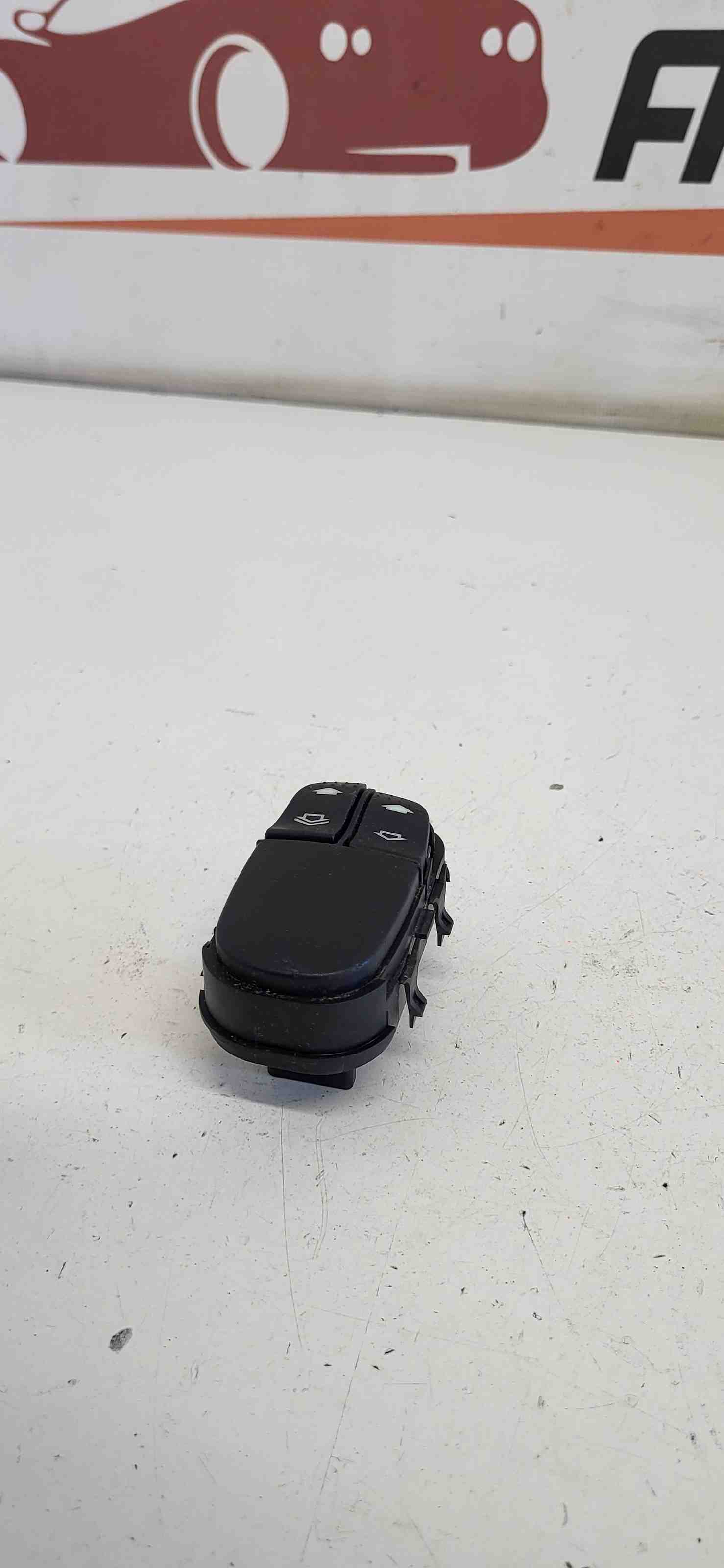 FORD Focus 2 generation (2004-2011) Priekšējo kreiso durvju logu pacēlāja slēdži YS4T14529AA 32473716
