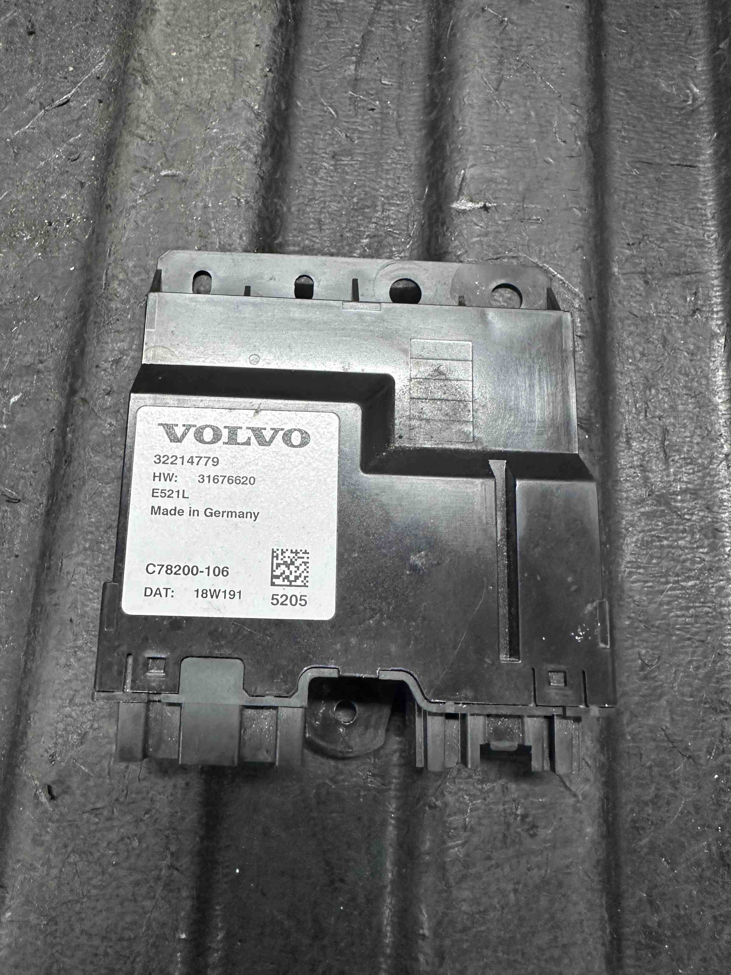 VOLVO S90 2 generation (2016-2023) Bootlid Control Unit 32214779,31676620,C78200106 32412106
