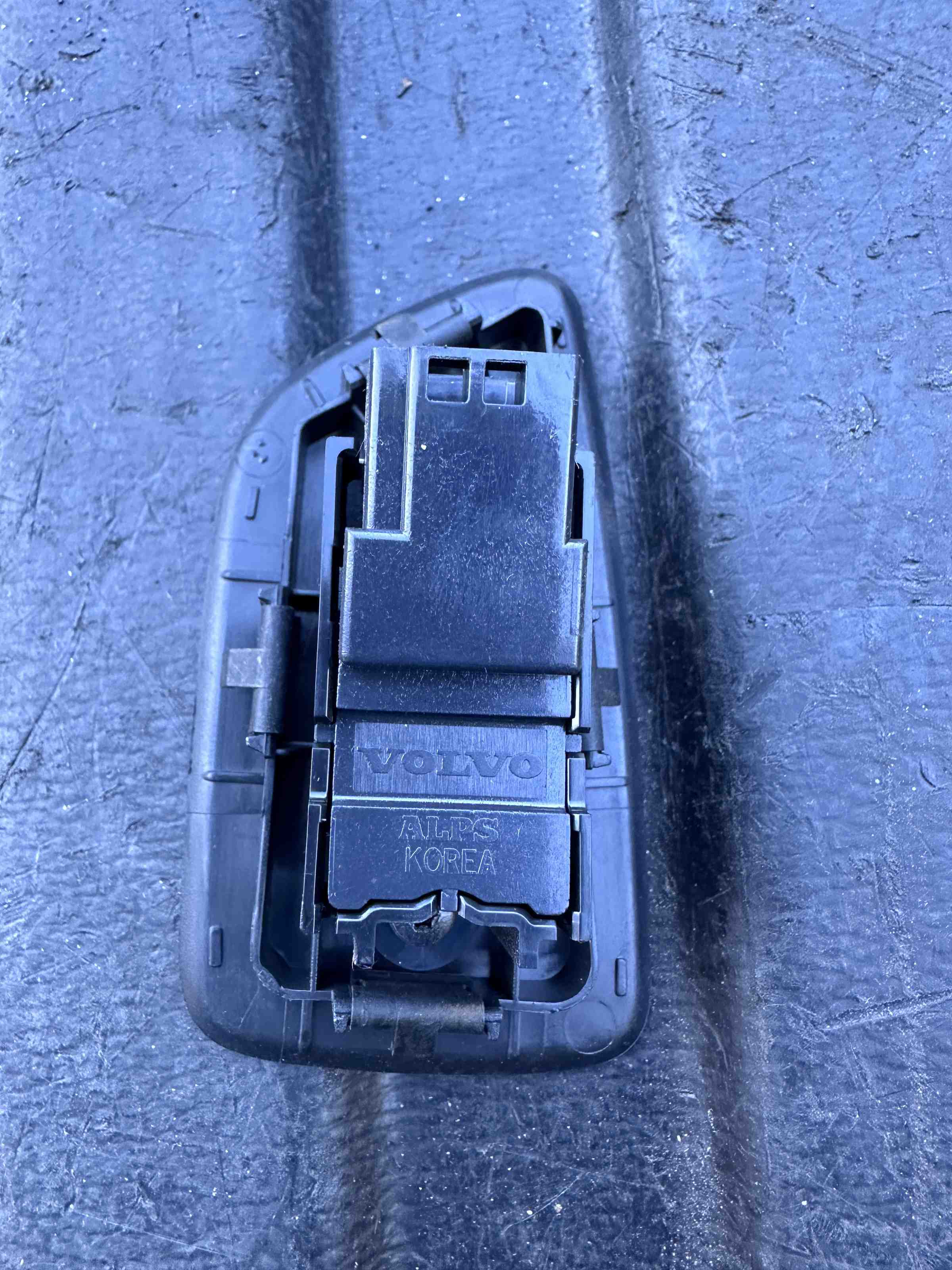 VOLVO S90 2 generation (2016-2023) Priekšējo kreiso durvju logu pacēlāja slēdži 31376458 32553941