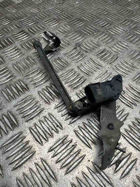 BMW 3 Series G20/G21/G28 (2018-2024) Front Right Level Sensor 6878573 32415767