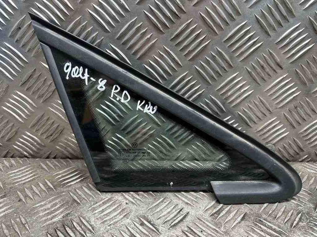 VOLKSWAGEN Golf 8 generation (2019-2023) Front Right Window 00099,E001264 32478534