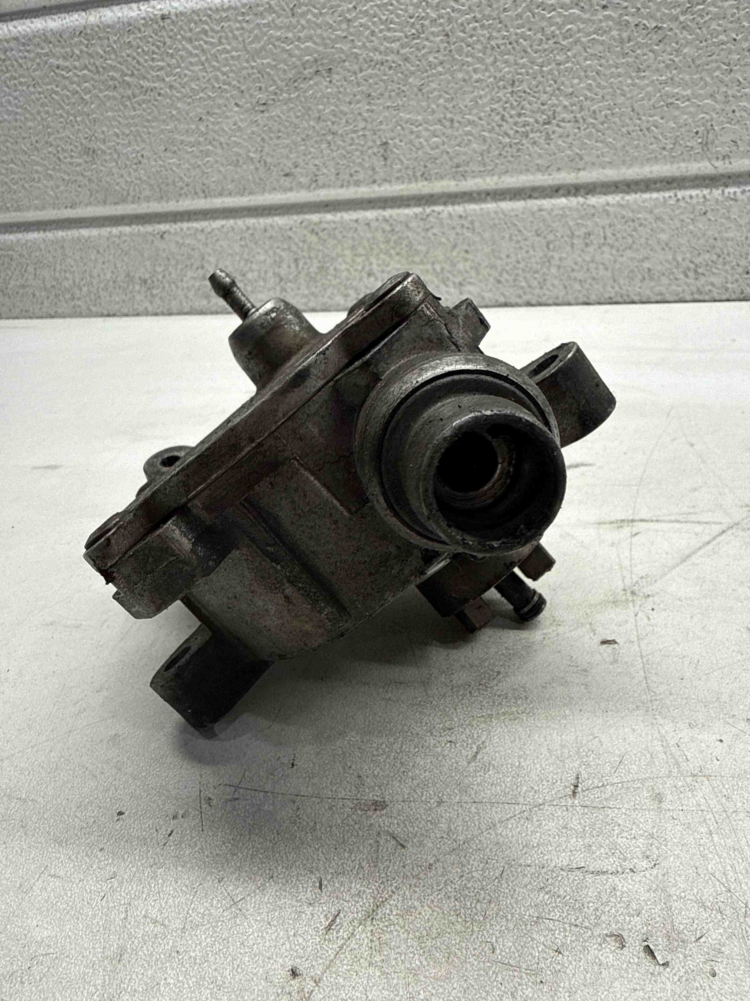 VOLVO V70 2 generation (2000-2008) Vacuum Pump 08658230 32408125