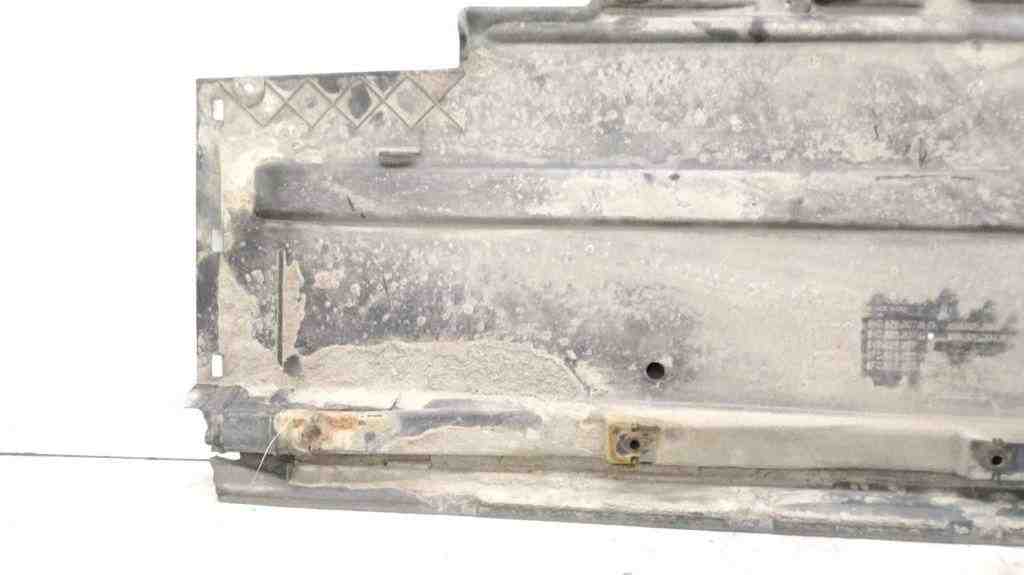 AUDI A4 B7/8E (2004-2008) Aizmugurējais vidējais apakšējais aizsargs 8K0825207B,8T8825207A,8F0825207,8T8825207,8K9825207,8K0825207C,8F0825207A 32416789