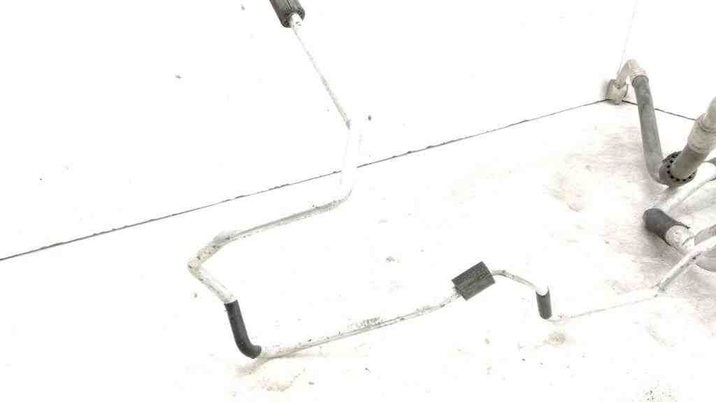 AUDI A4 B7/8E (2004-2008) AC Hose Pipe 8K1260712B 32416900